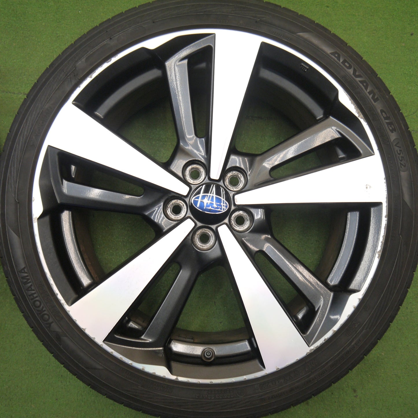 バリ溝！22年！8.5分★スバル インプレッサ スポーツ 純正 225/40R18 ヨコハマ アドバン dB V552 18インチ PCD100/5H★6033110Hノ