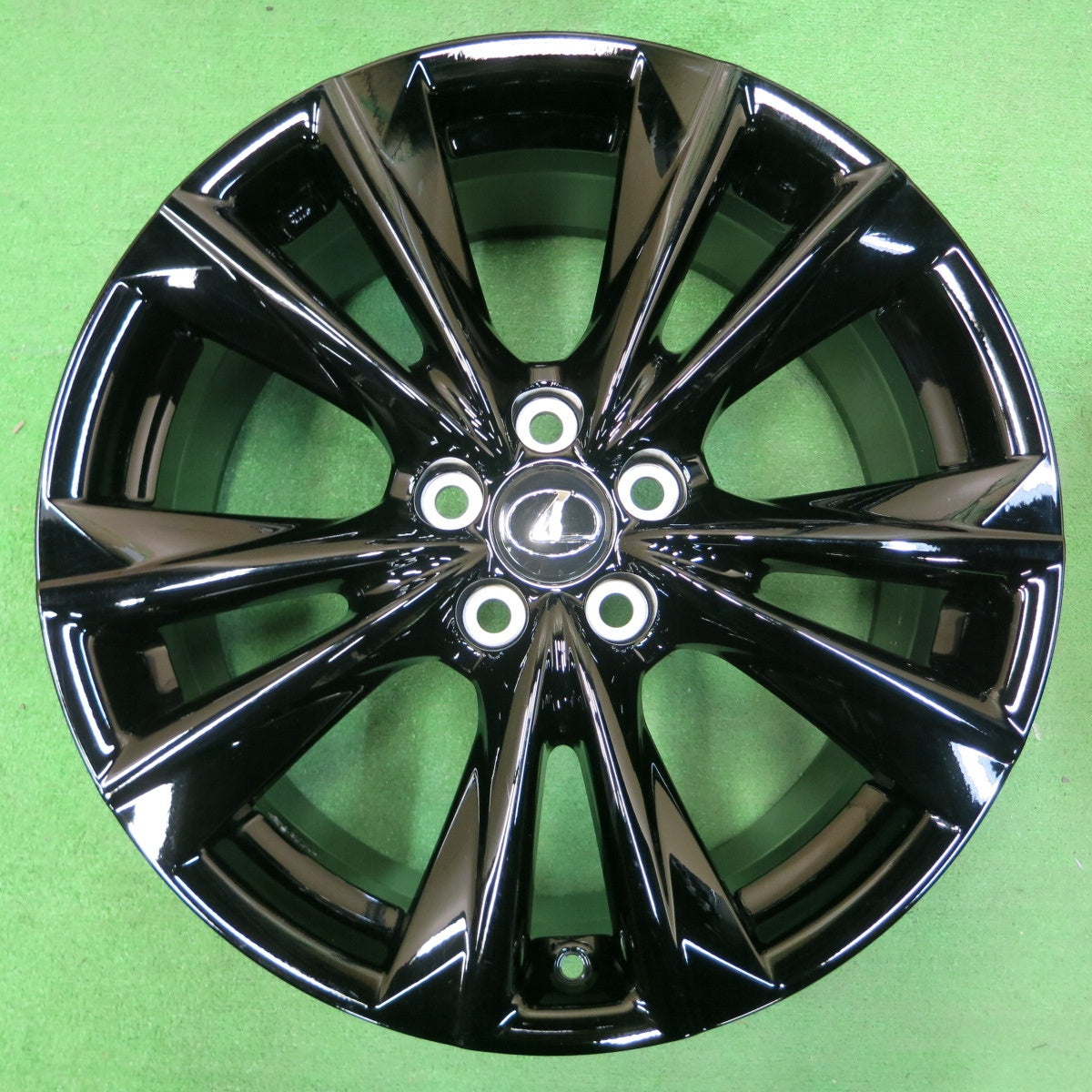 *送料無料* 空気圧センサー付！新車外し★レクサス ES300h Fスポーツ 純正 ホイール 19インチ 19×8J PCD114.3/5H★4040613イホ