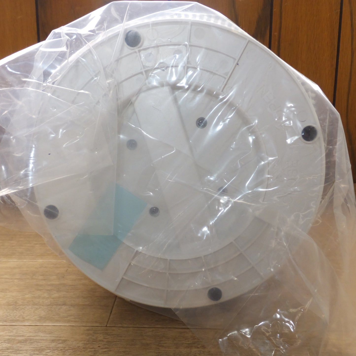 [送料無料] 未使用★シャープ SHARP 2023年製 空気清浄機 FU-RC01-W ホワイト系　100V 50/60Hz★