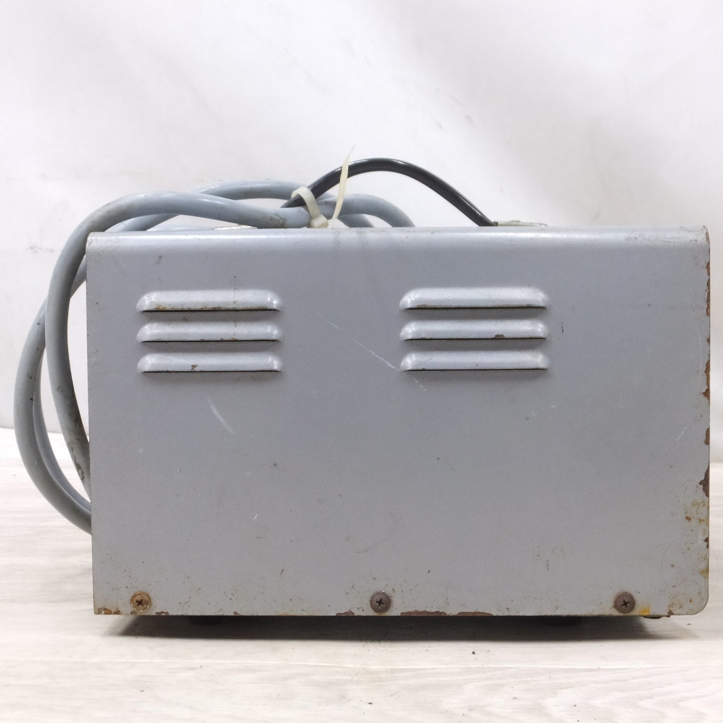 [送料無料] ◆イクラ 育良精機 ポータブル トランス PT-30T 昇圧 降圧 兼用 200V 100V 変圧器◆
