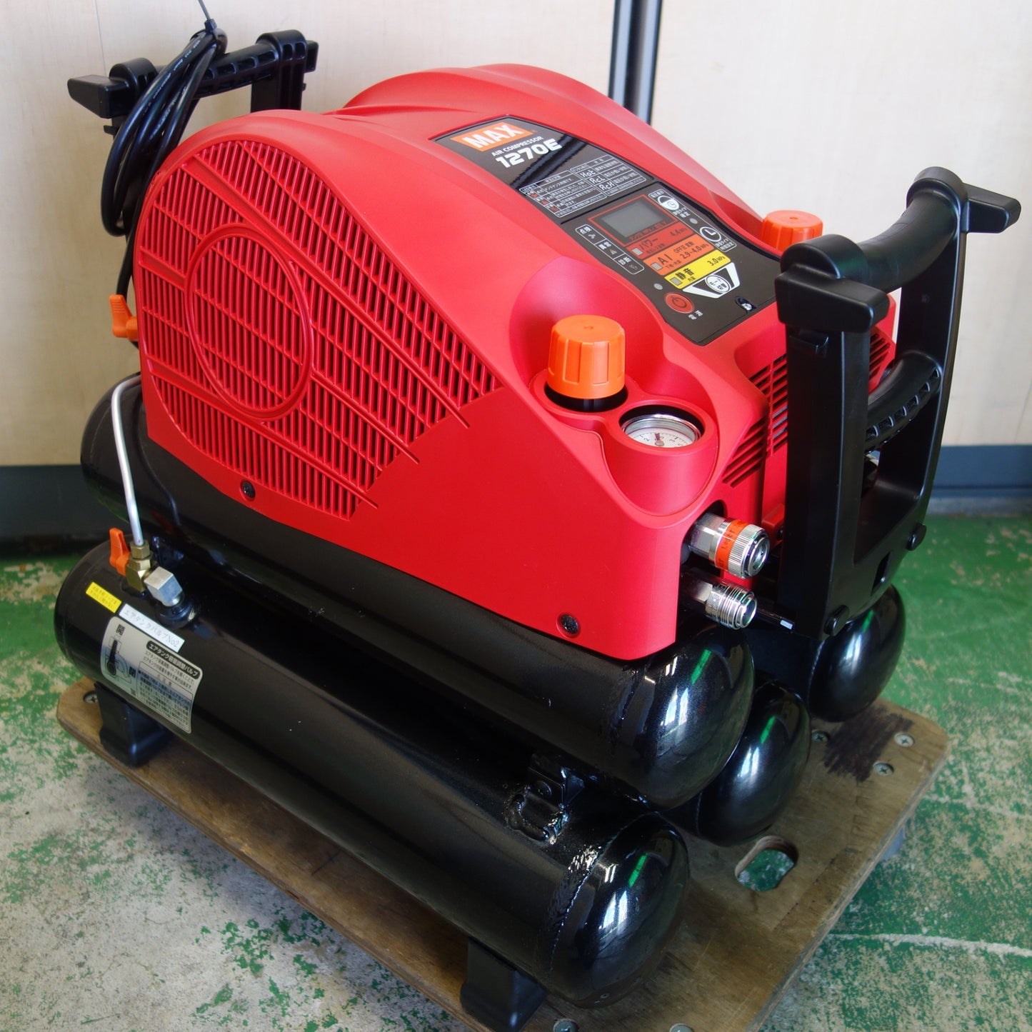 [送料無料] 美品☆マックス 高圧 エアー コンプレッサー 100V 50 / 60 Hz 15A AK-HH1270E レッド MAX 電動 工具☆