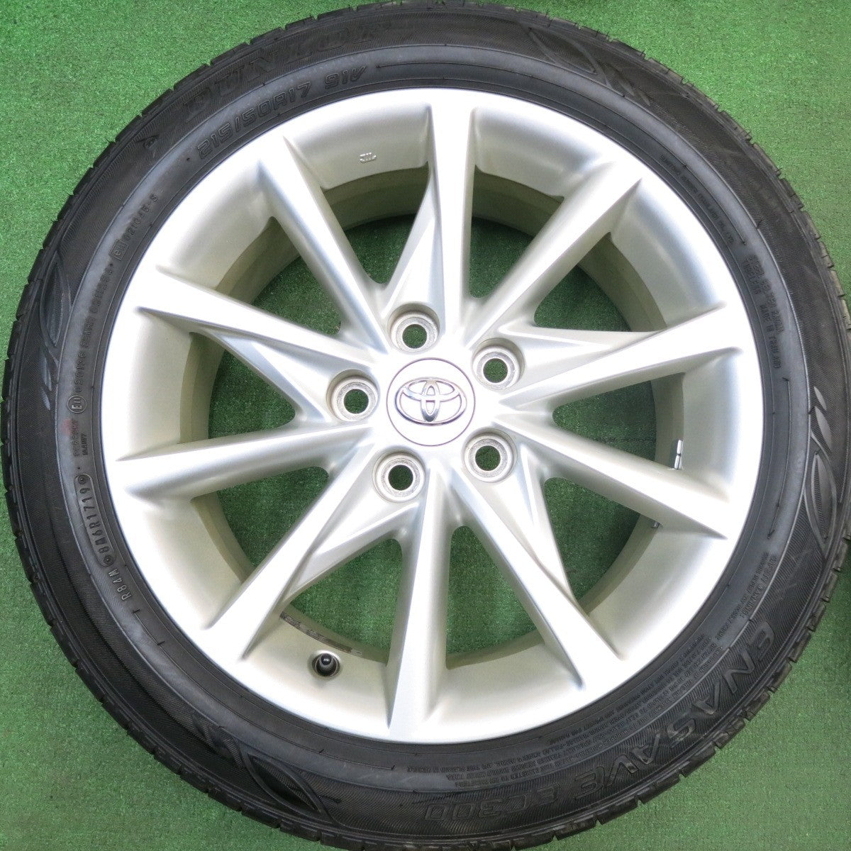 バリ溝！キレイ！9.5分★トヨタ プリウスα 純正 215/50R17 ダンロップ エナセーブ EC300 17インチ PCD114.3/5H★6012514HAノ