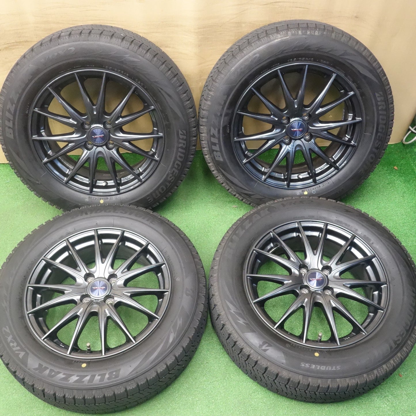 バリ溝！23年！キレイ！9.5分★スタッドレス 195/65R16 ブリヂストン ブリザック VRX2 VELVA SPORTZ ヴェルヴァ 16インチ PCD100/4H★6031901KTス