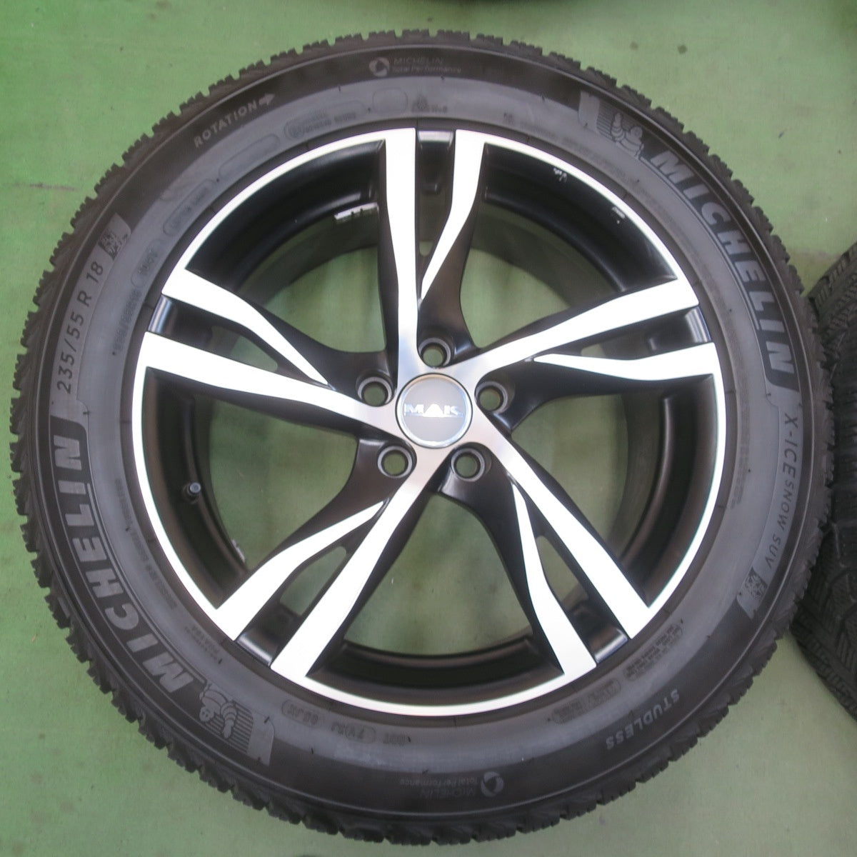 バリ溝！キレイ！9分★ボルボ 等 MAK STOCKHOLM 235/55R18 スタッドレス ミシュラン X-ICE SNOW SUV ストックホルム 18インチ PCD108/5H★6042806イス