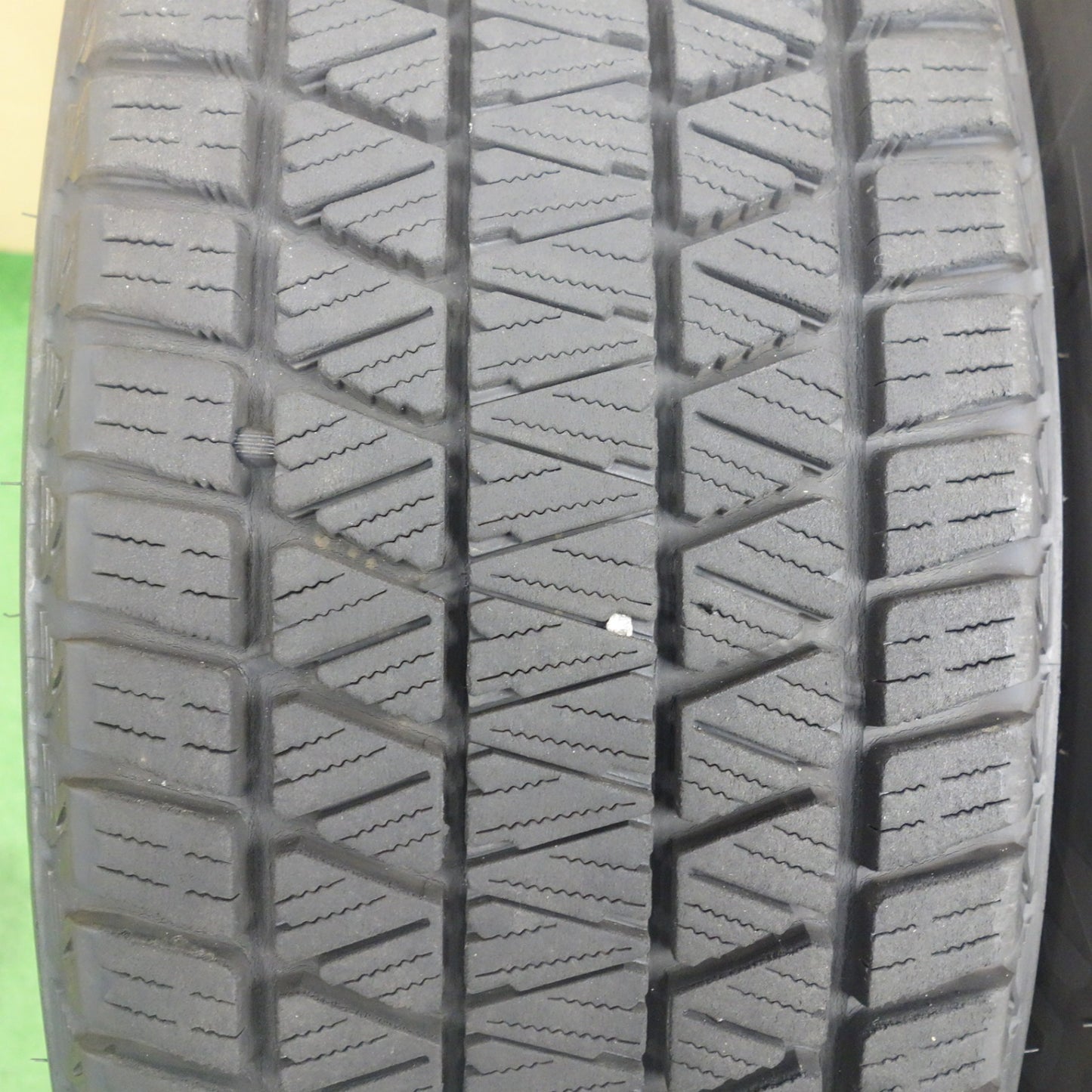 バリ溝！22年！キレイ！9分◎スタッドレス 225/60R18 ブリヂストン ブリザック DM-V3 ECO FORME SE-20 エコフォルム 18インチ PCD114.3/5H◎6070401KTス