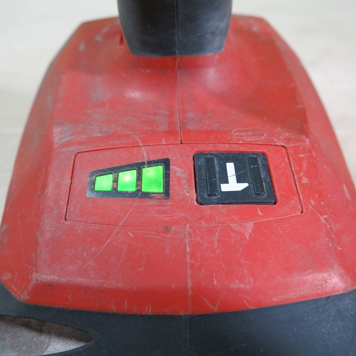 [送料無料] バッテリー2個付き☆HILTI ヒルティ インパクトドライバー SID 4-A22 電動 工具 充電式 DIY コードレス  ①☆