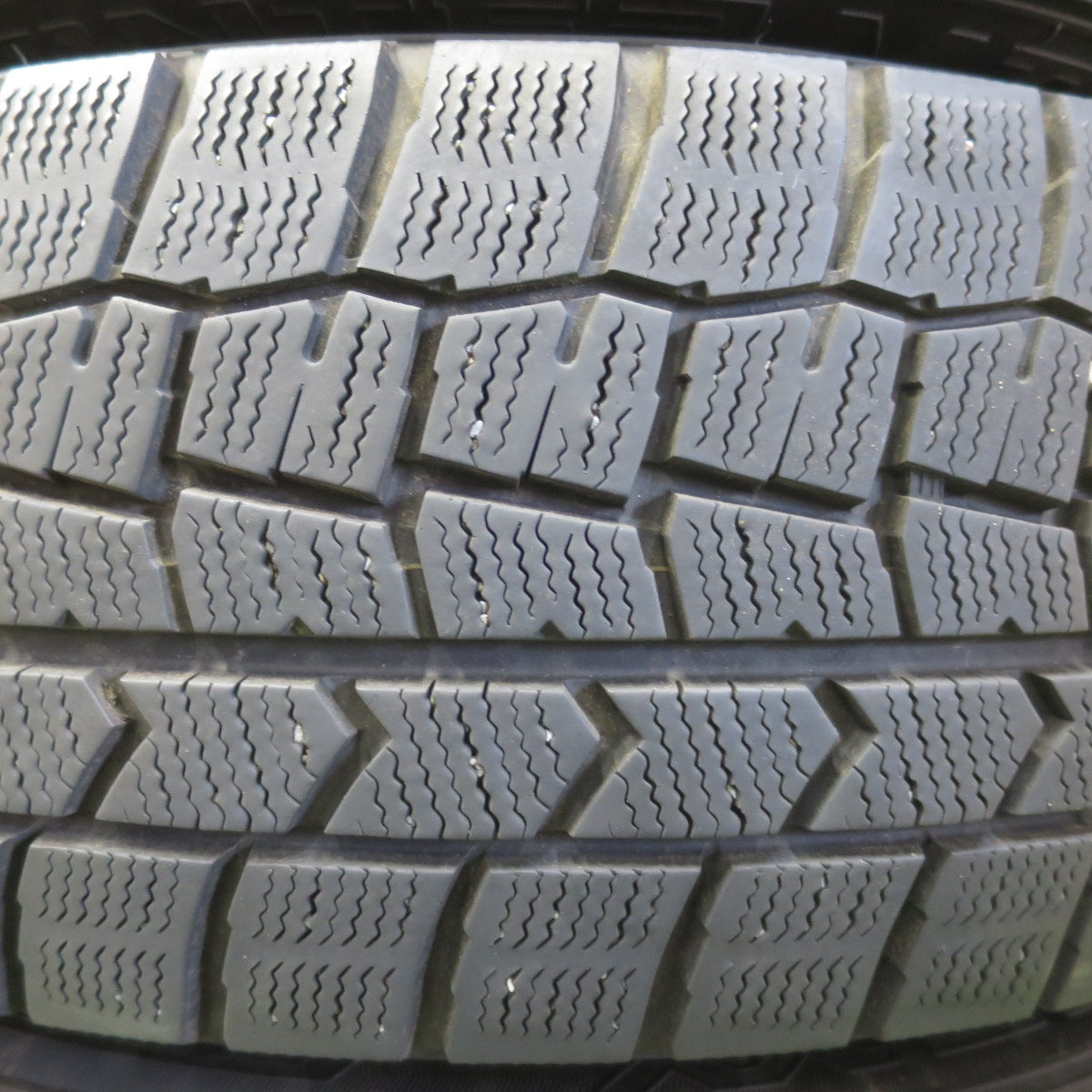 バリ溝！23年！8.5分★スタッドレス 205/60R16 ダンロップ ウインターマックス WM02 JOKER ジョーカー 16インチ PCD114.3/5H★6051605イス