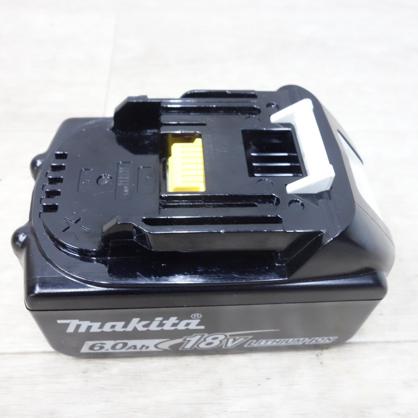 [送料無料] 未使用！キレイ！バッテリー2個セット◆マキタ 純正 充電器 DC18RC AC100V リチウム イオン バッテリー BL1860B 18V 6.0Ah Li-ion makita◆