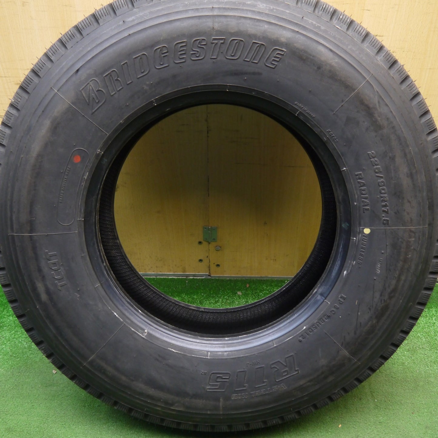 未使用！1本★トラック タイヤ 225/90R17.5 127/125L ブリヂストン R115 17.5インチ★6030303Hノタ