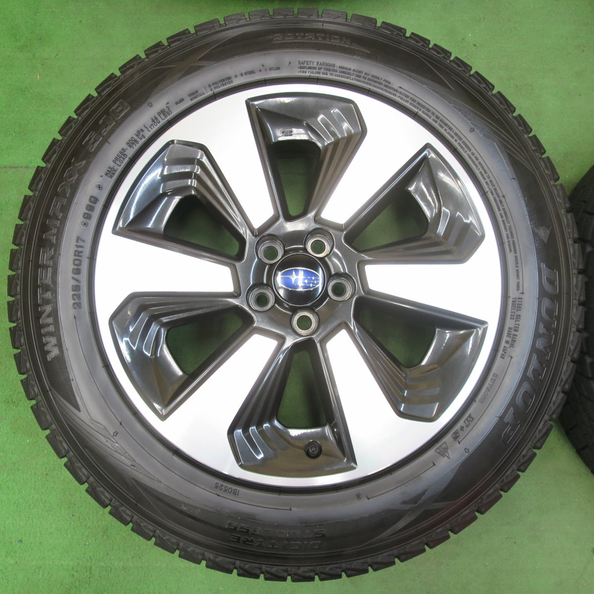 [送料無料] バリ溝！キレイ！9分★スバル SJ系 フォレスター 純正 225/60R17 スタッドレス ダンロップ ウインターマックス SJ8 17インチ PCD100/5H★5022407イス
