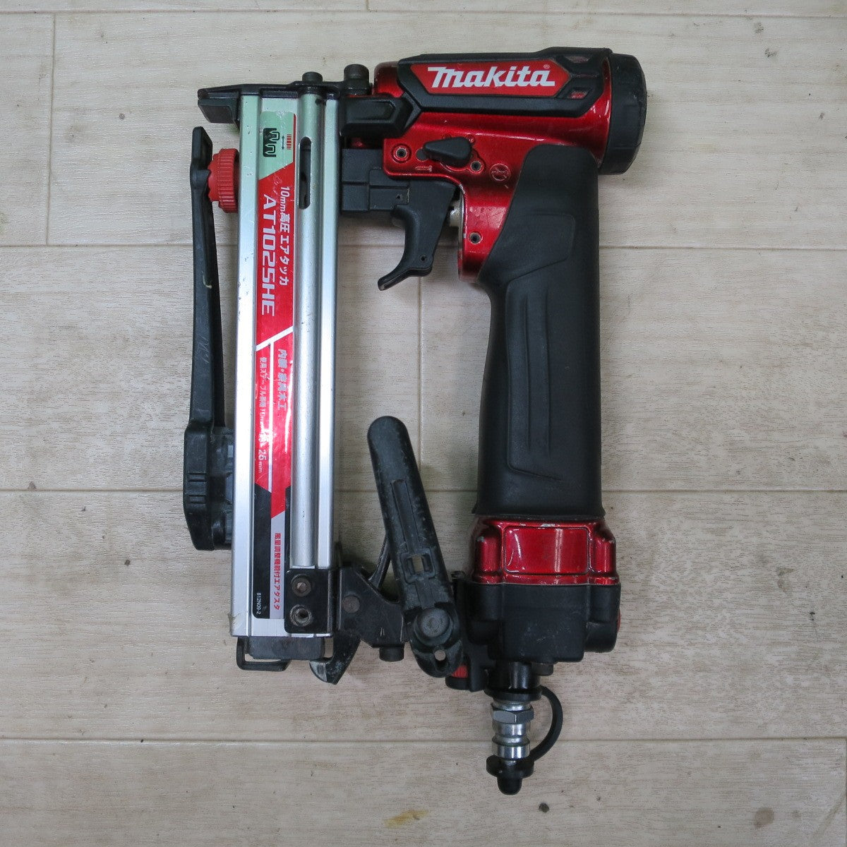 ☆マキタ 10mm 高圧 エア タッカー AT1025HE エアー ツール 工具 makita 現状品☆