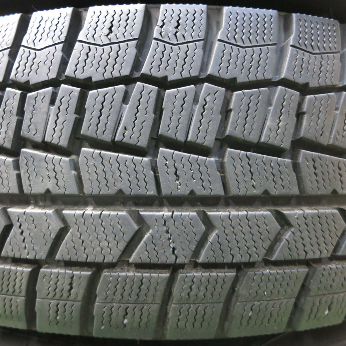 *送料無料* バリ溝！キレイ！9.5分★スタッドレス 215/60R17 ダンロップ ウインターマックス WM02 SCHNEIDER MiD シュナイダー PCD114.3/5H★4052103イス