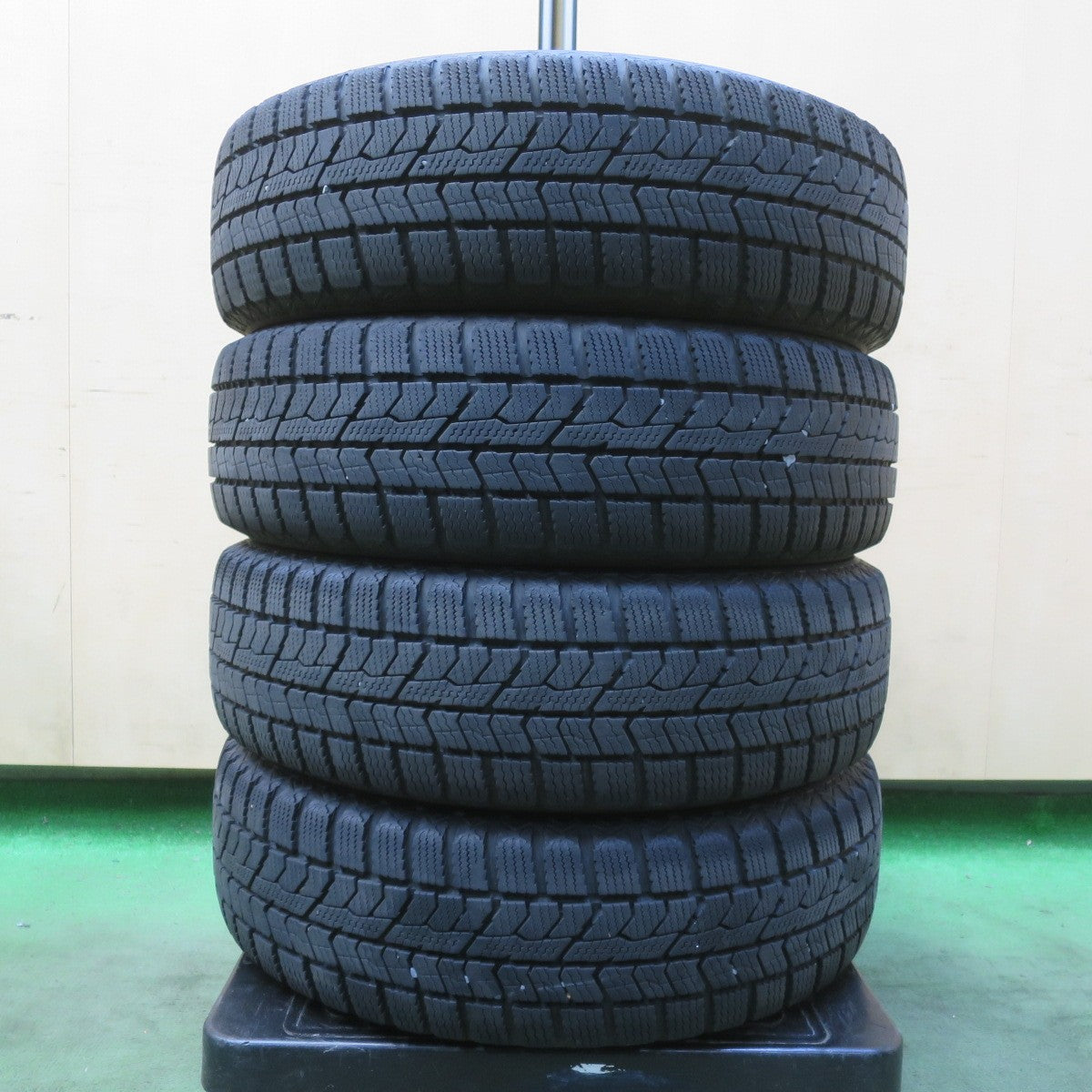バリ溝！22年！キレイ！8.5分◎スタッドレス 155/65R13 トーヨー オブザーブ GIZ2 社外 アルミ 13インチ PCD100/4H◎6081205イス