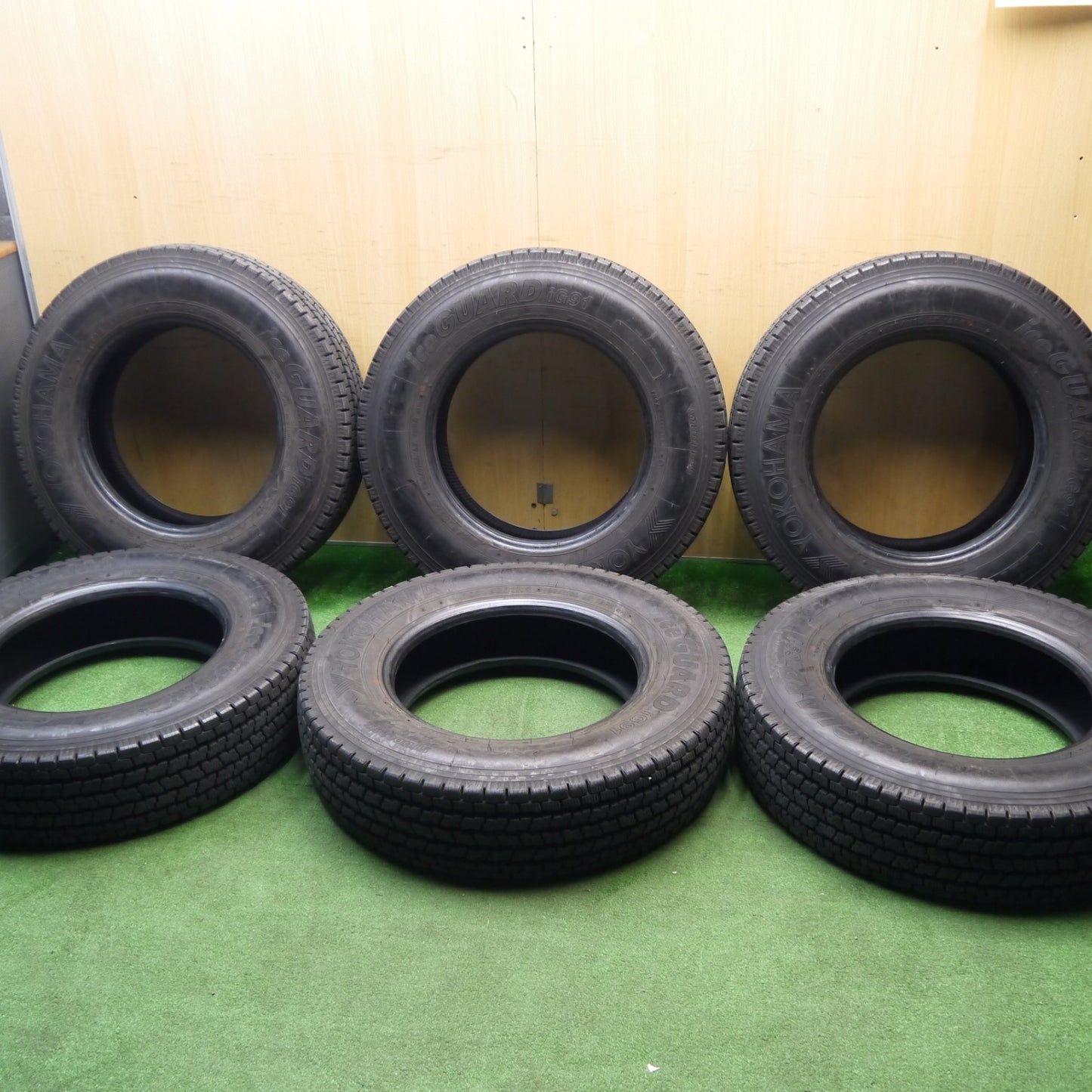 バリ溝！9.5分！6本★トラック タイヤ 205/80R17.5 120/118L 12PR スタッドレス ヨコハマ アイスガード iG91 17.5インチ★5121506Hノタ