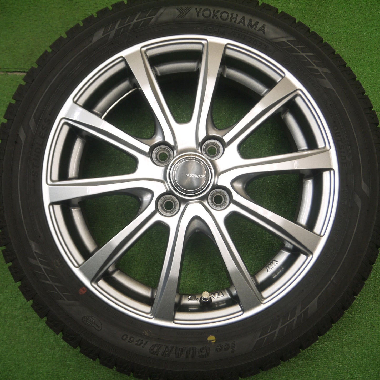 [送料無料] バリ溝！23年！キレイ！ほぼ10分★スタッドレス 165/60R15 ヨコハマ アイスガード iG60 MiLLOUS ミルアス ソリオ ハスラー 等 PCD100/4H★4111301Hス
