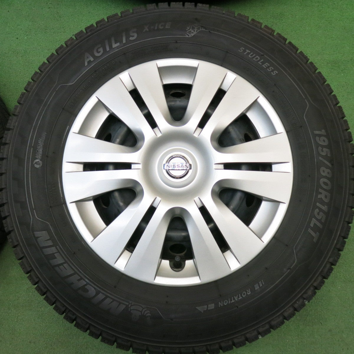 キレイ◎日産 NV350 キャラバン 純正 スチール 195/80R15 107/105R スタッドレス ミシュラン AGILIS X-ICE 15インチ PCD139.7/6H◎6071208HAス