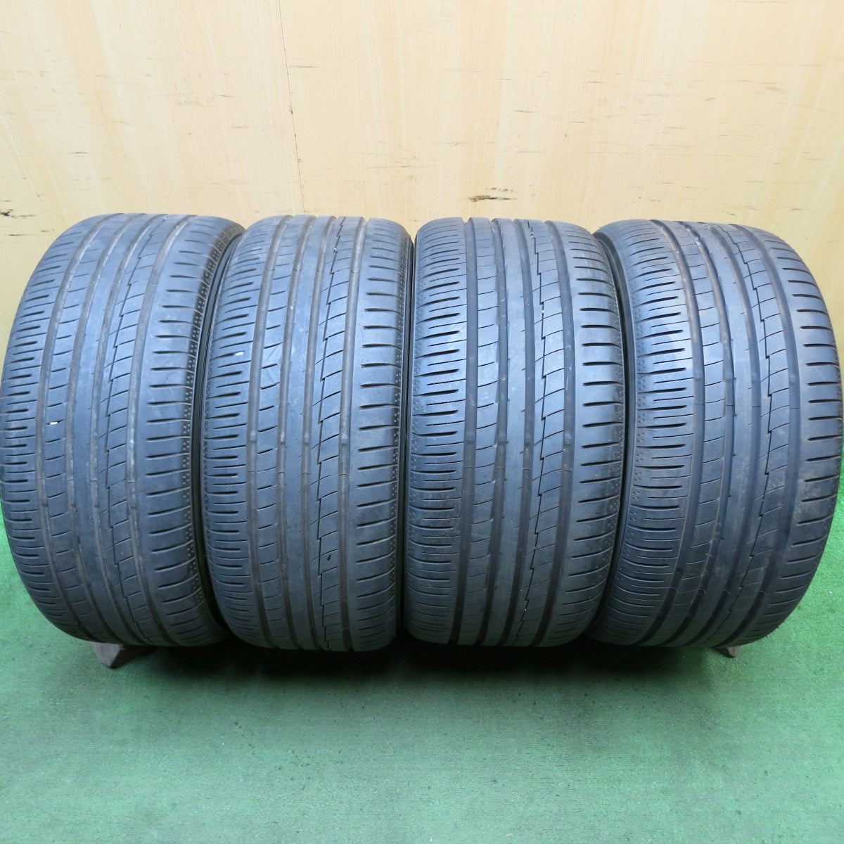 バリ溝！9.5分★ベンツ W212 Eクラス 純正 AMG 245/40R18 265/35R18 ヨコハマ BluEarth-A 18インチ PCD112/5H★5080209HAノ