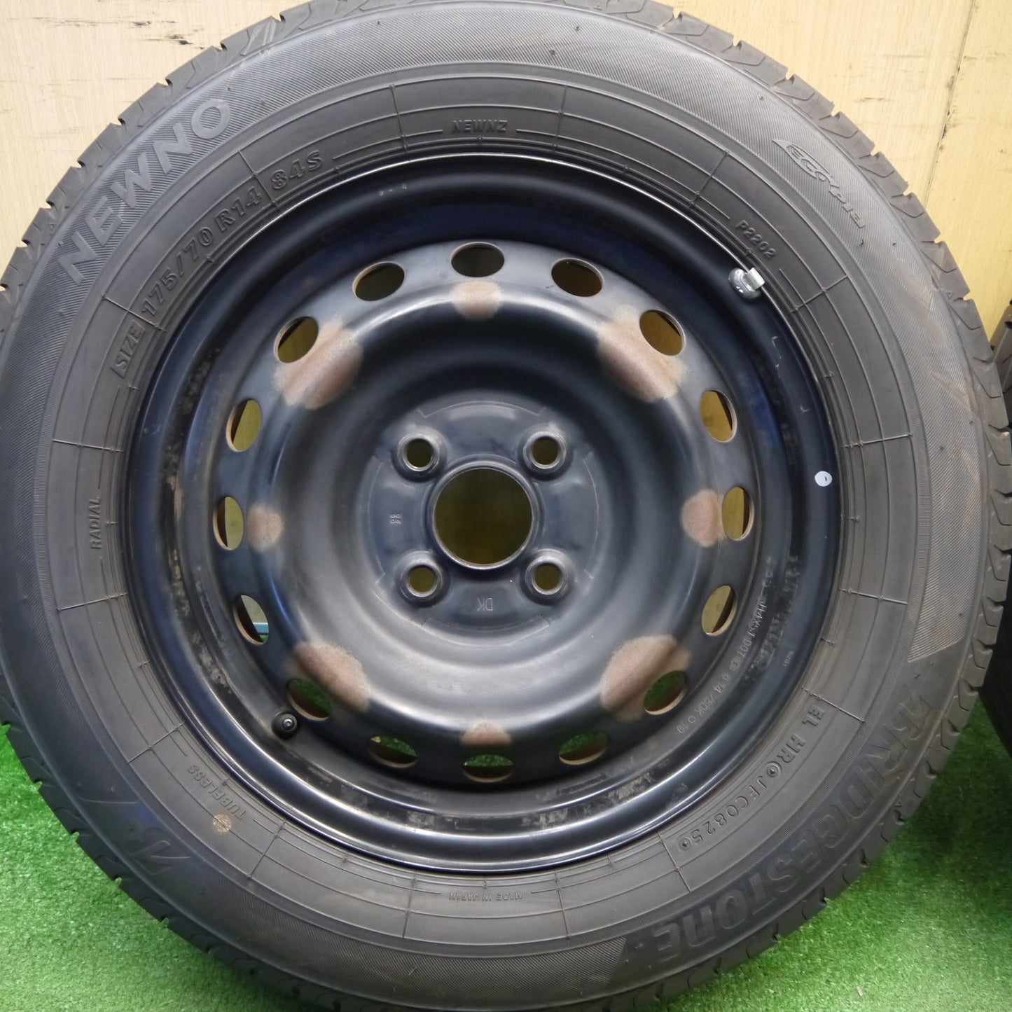 ほぼ未使用！25年★175/70R14 ブリヂストン NEWNO スチール ホイール ニューノ 14インチ PCD100/4H★6032701Hノ