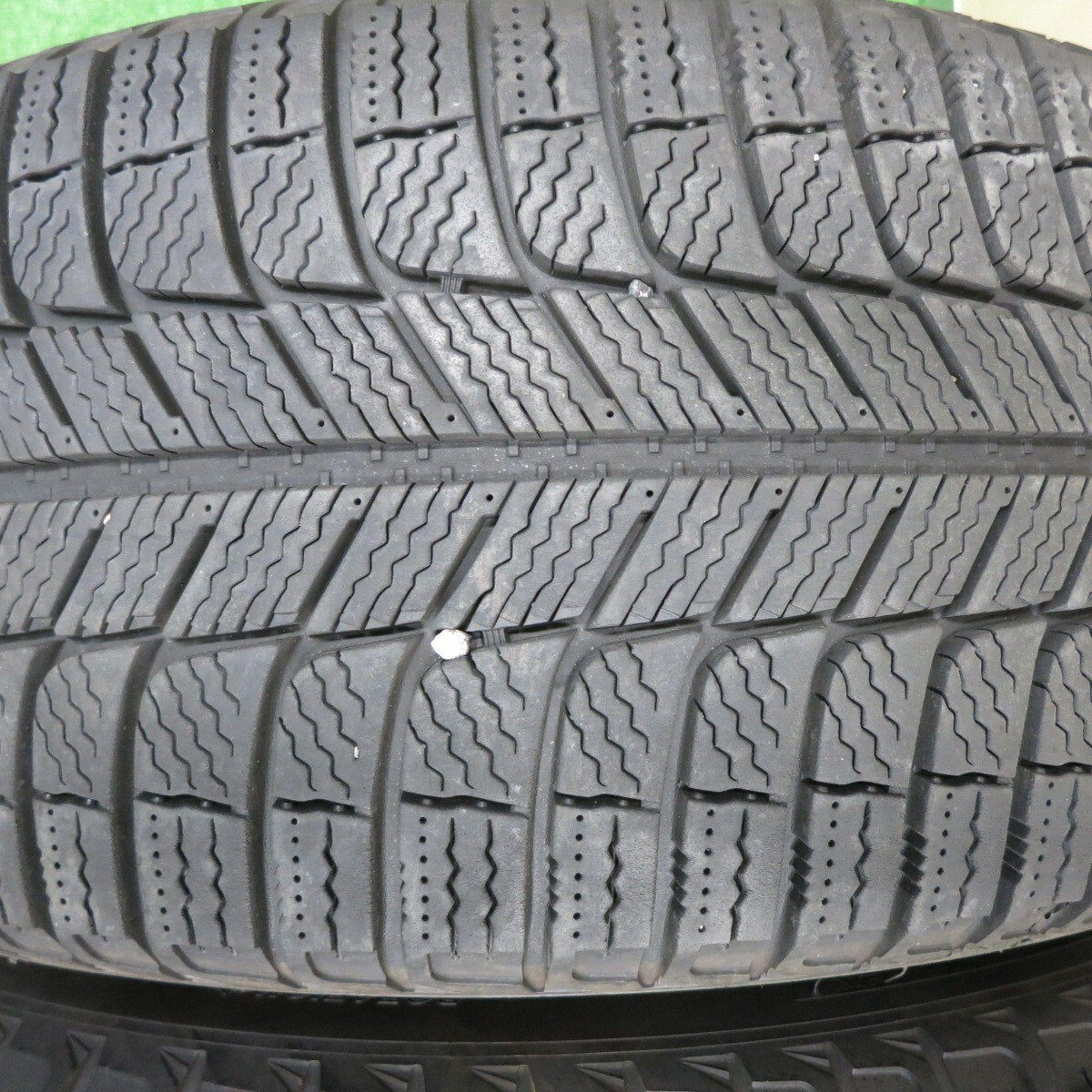 バリ溝！キレイ！9分★スタッドレス 235/45R18 ミシュラン X-ICE3+ VELVA SPORT ヴェルヴァ 18インチ PCD114.3/5H★4120801TNス
