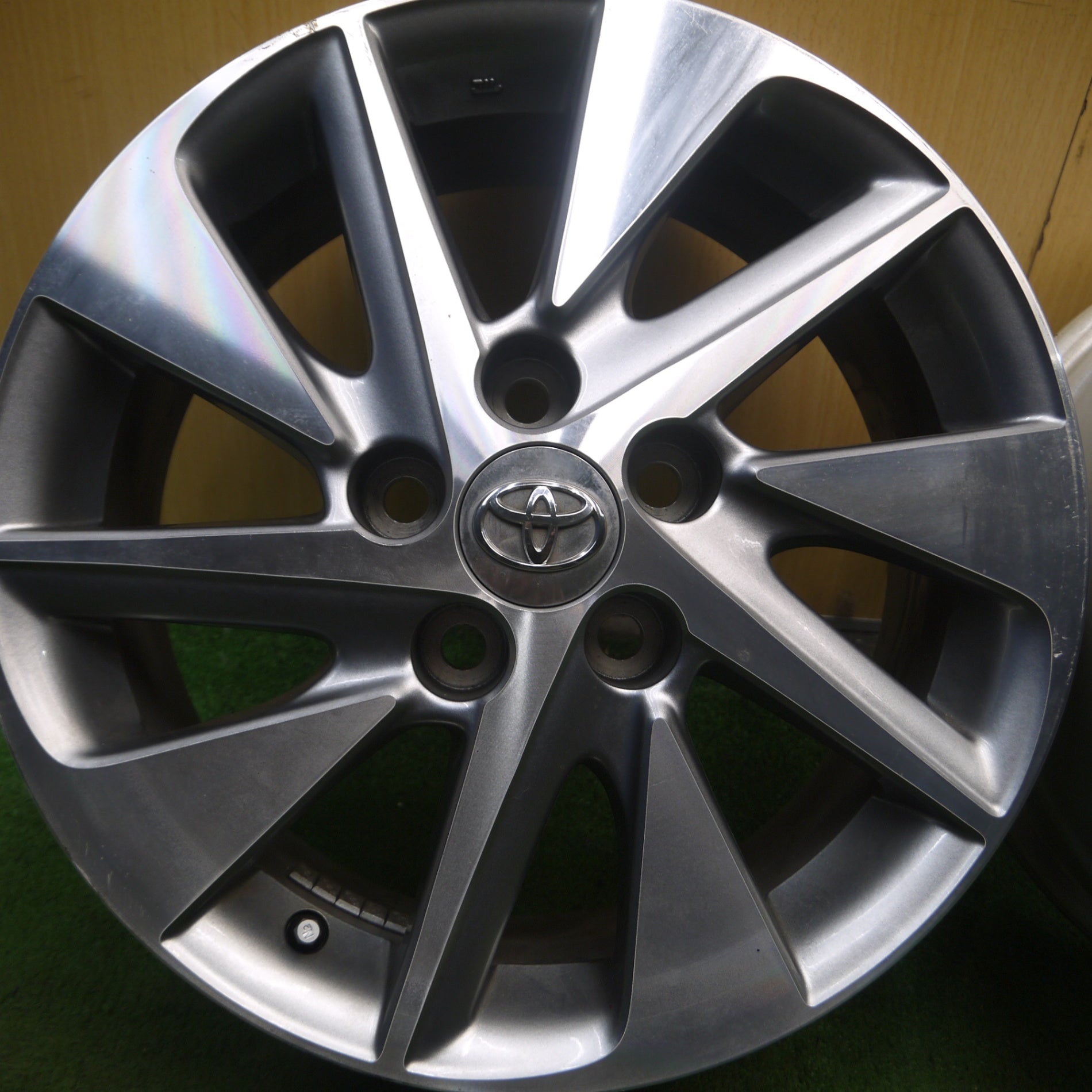 送料無料* 4本価格☆トヨタ 20系 アルファード ハイブリッド