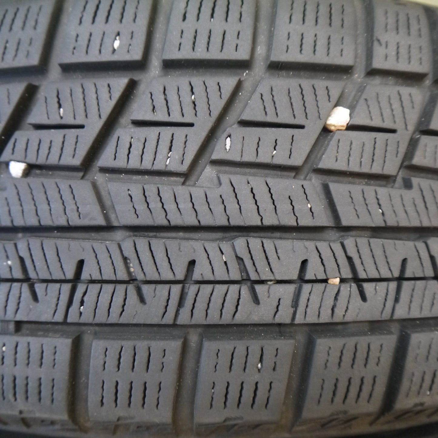 バリ溝！22年！キレイ！8.5分★スタッドレス 175/65R14 ヨコハマ アイスガード iG60 VELVA TESALIA ヴェルヴァ テサリア 14インチ PCD100/4H★6041701Hス