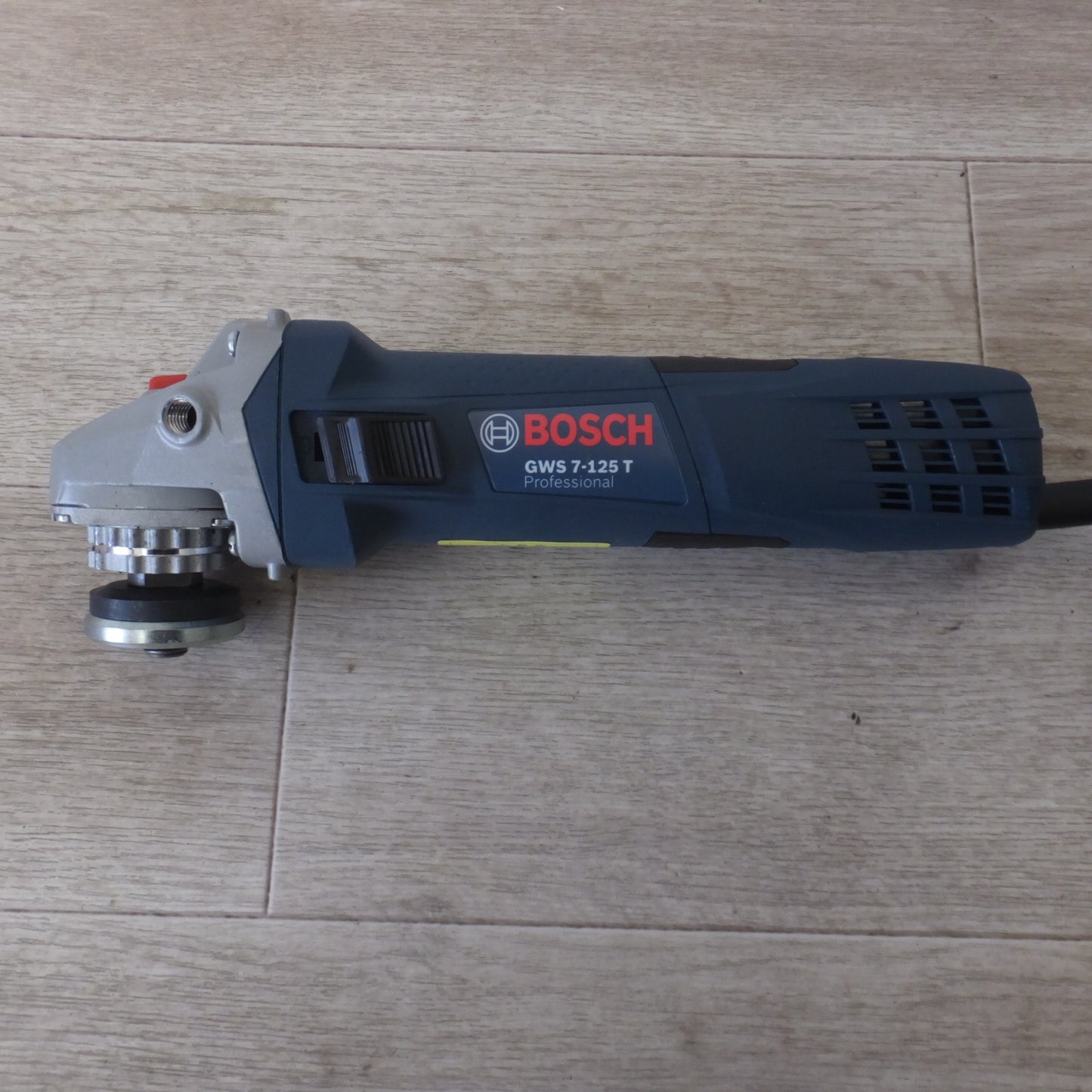 [送料無料] ★ボッシュ BOSCH 125mm ディスクグラインダー GWS7-125T　100V～ 50/60Hz 7.3A 720W★