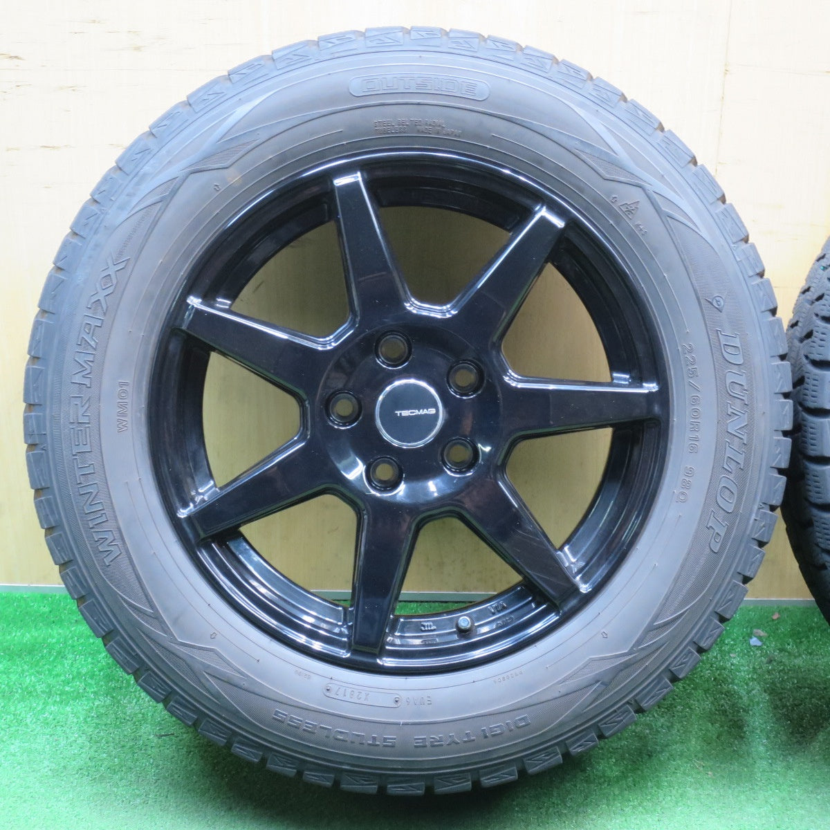 バリ溝！キレイ！9.5分★BMW 等 TECMAG Type 207R 225/60R16 スタッドレス ダンロップ ウインターマックス WM01 テクマグ タイプ 207R 16インチ PCD112/5H★6021006NJス