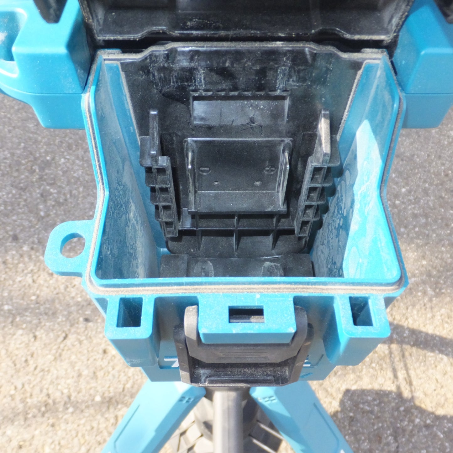 [送料無料] ★マキタ makita 充電式タワーライト ML814 14.4V/18V 本体のみ★