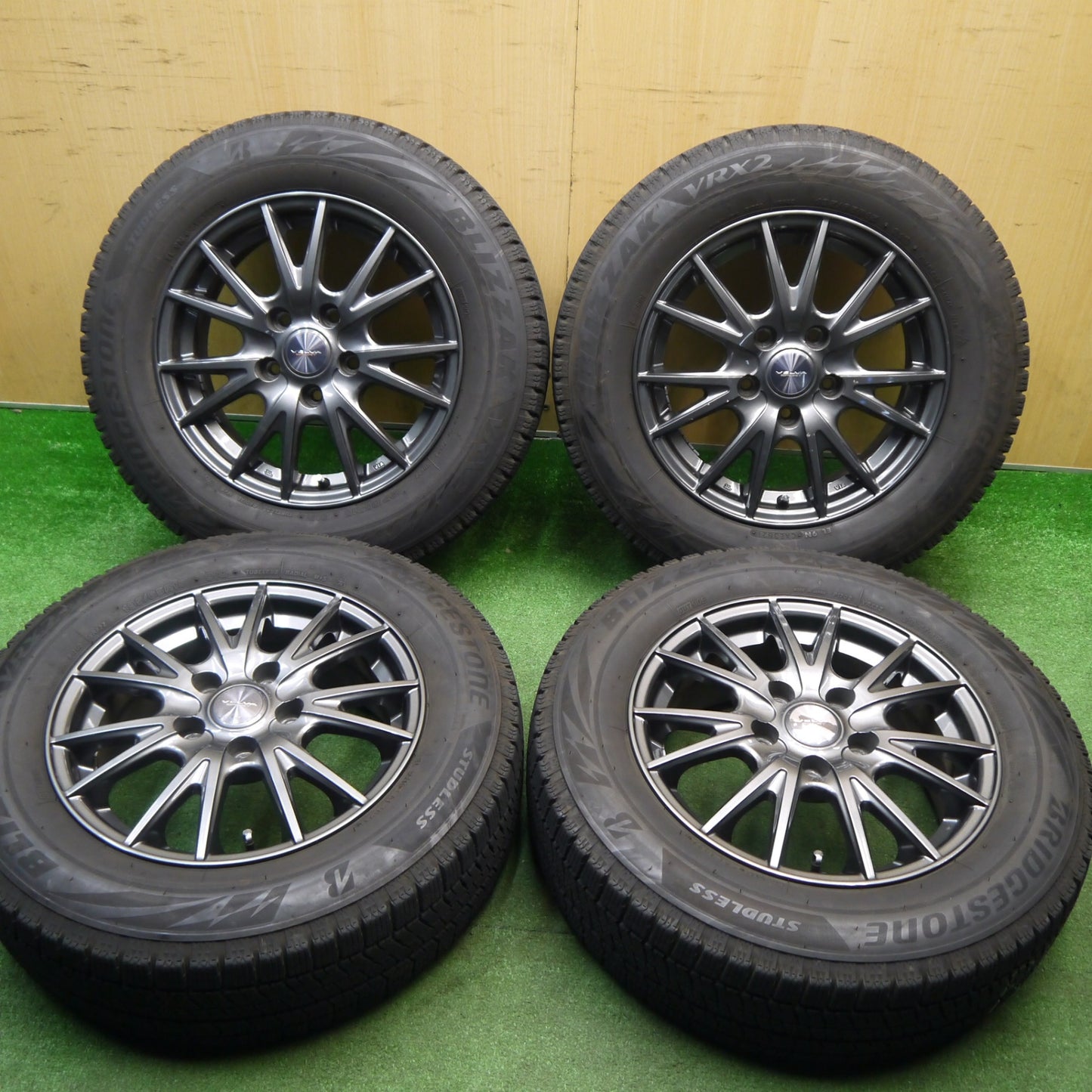 キレイ！21年★スタッドレス 195/65R15 ブリヂストン ブリザック VRX2 VELVA SPORT ヴェルヴァ 15インチ PCD114.3/5H★5121605Hス