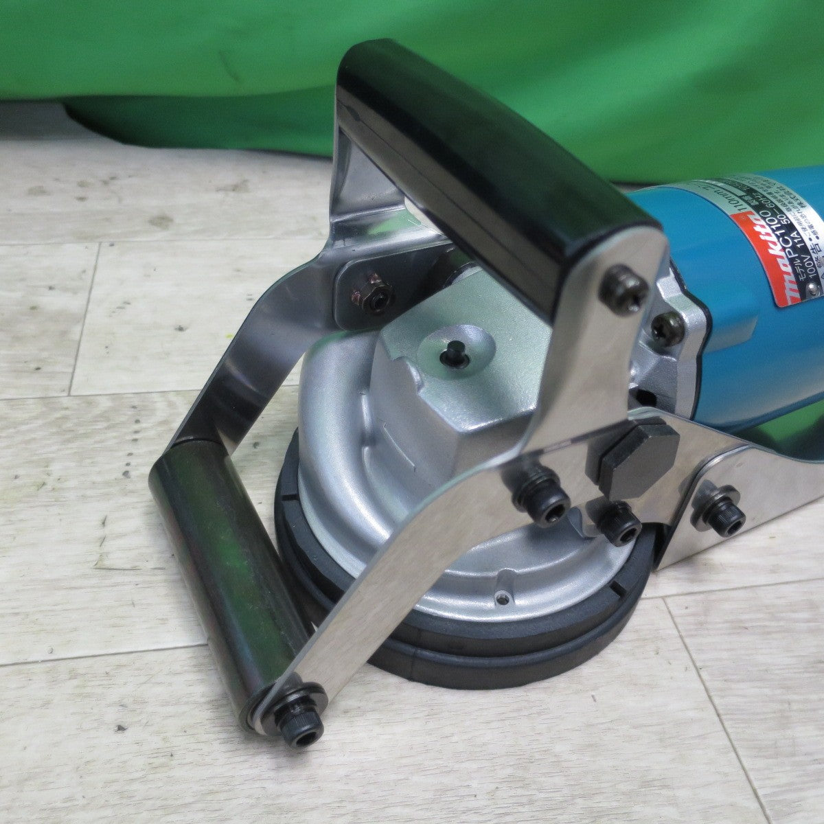 [送料無料] 美品☆マキタ 110mm コンクリート カンナ 100V PC1100 ハードケース付き かんな 研削 電動 工具☆