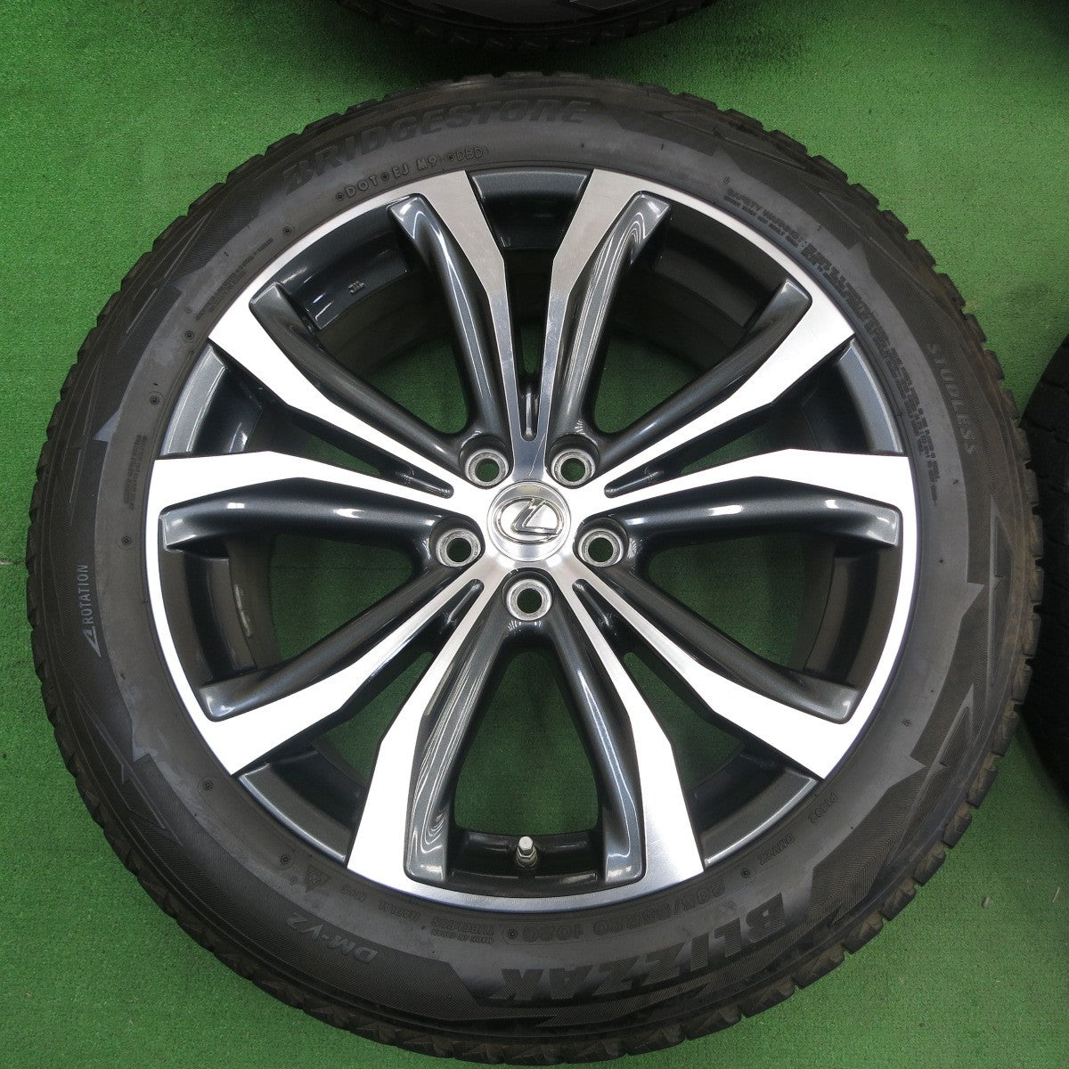 *送料無料* センサー付！綺麗★レクサス RX バージョンL 純正 235/55R20 スタッドレス ブリヂストン ブリザック DM-V2 PCD114.3/5H★4071008SYス