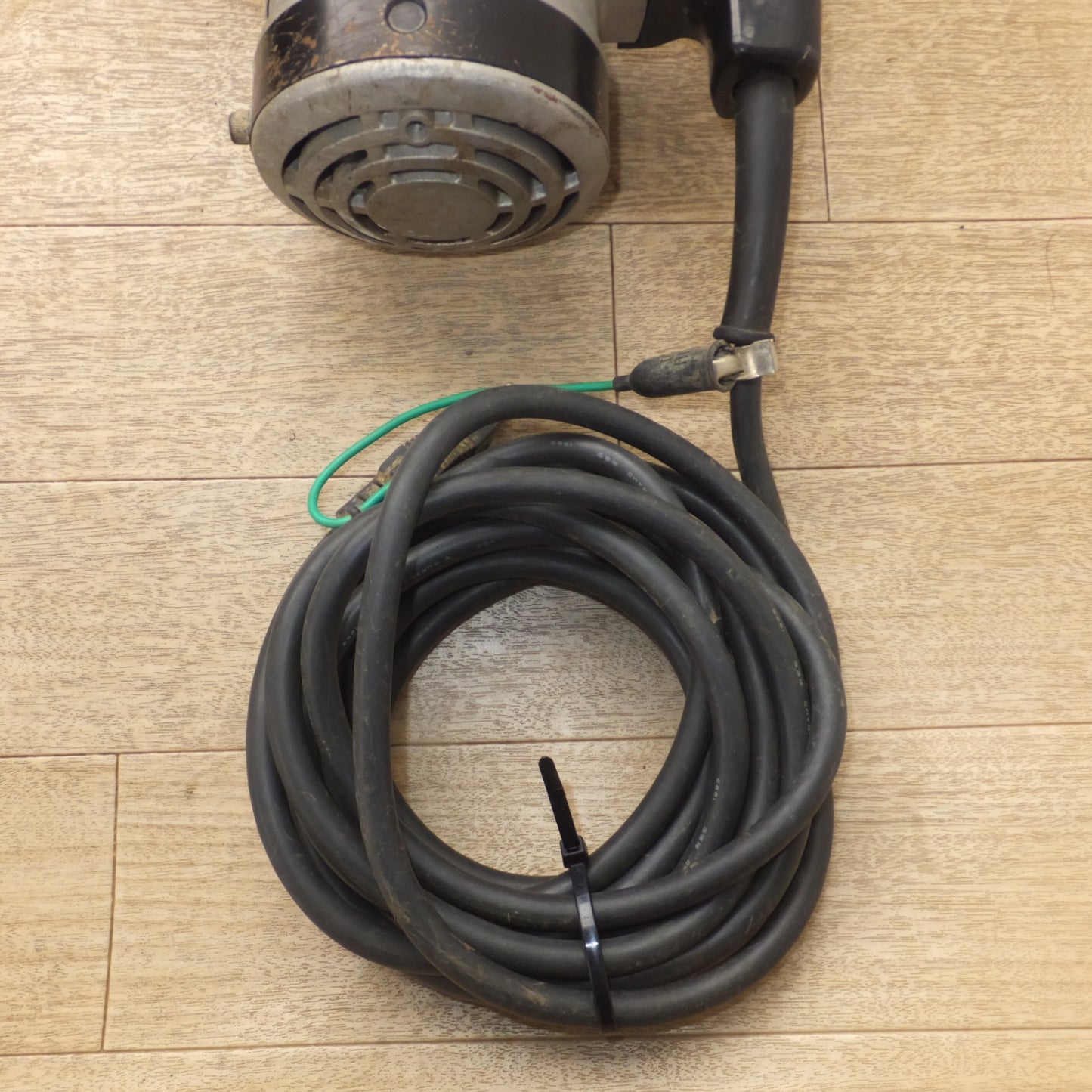 [送料無料] ★マキタ makita 電動ハンマ HM1201　100V 12A 50-60Hz 1130W 2000/min★