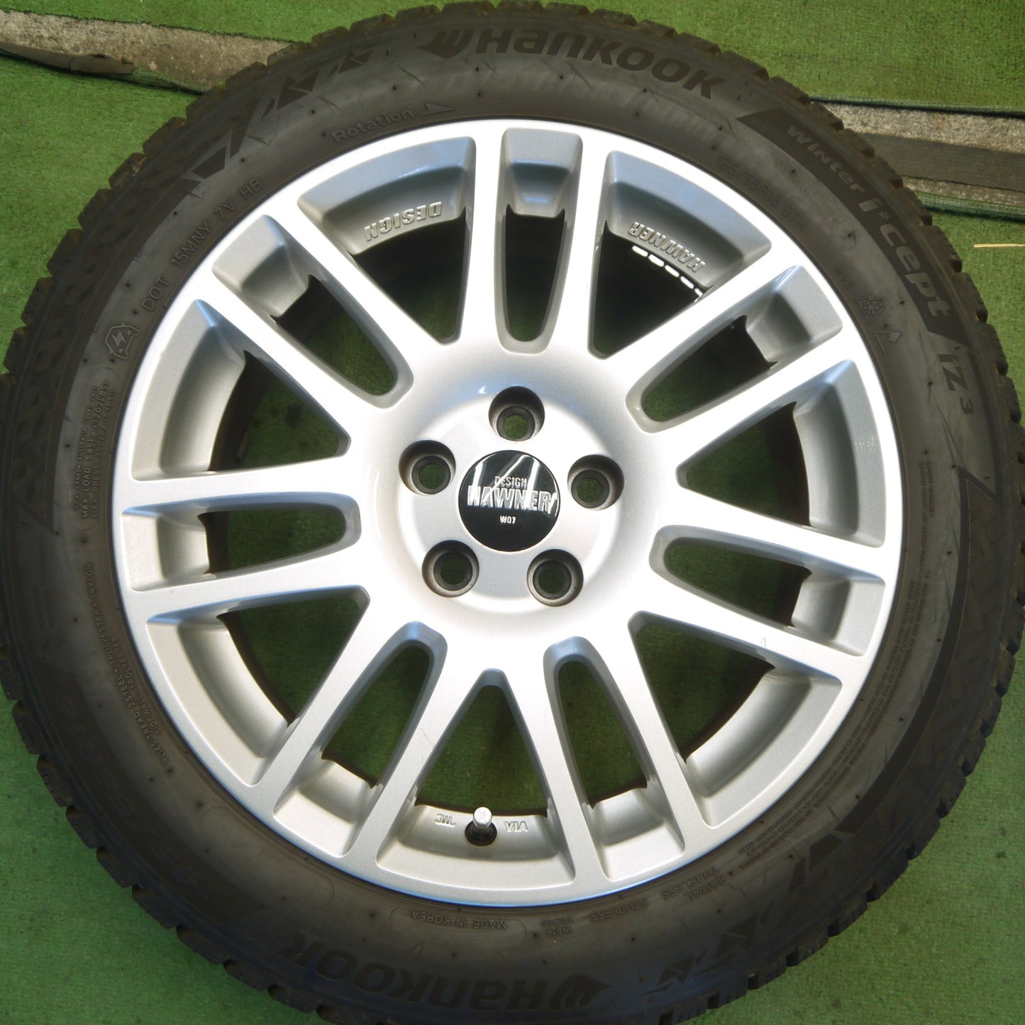 ほぼ未使用！25年！キレイ◎ワーゲン 等 195/55R16 スタッドレス ハンコック ウインター アイセプト IZ3 DESIGN HAWNER W07 ハウナー デザイン 16インチ PCD100/5H◎6082105Hス