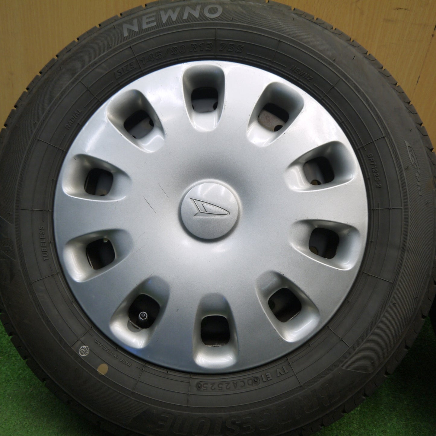 バリ溝！25年！8.5分★ダイハツ タント ミラ ムーヴ 等 純正 スチール 145/80R13 ヨコハマ BluEarth-ES ES32 13インチ PCD100/4H★6030908Hノ