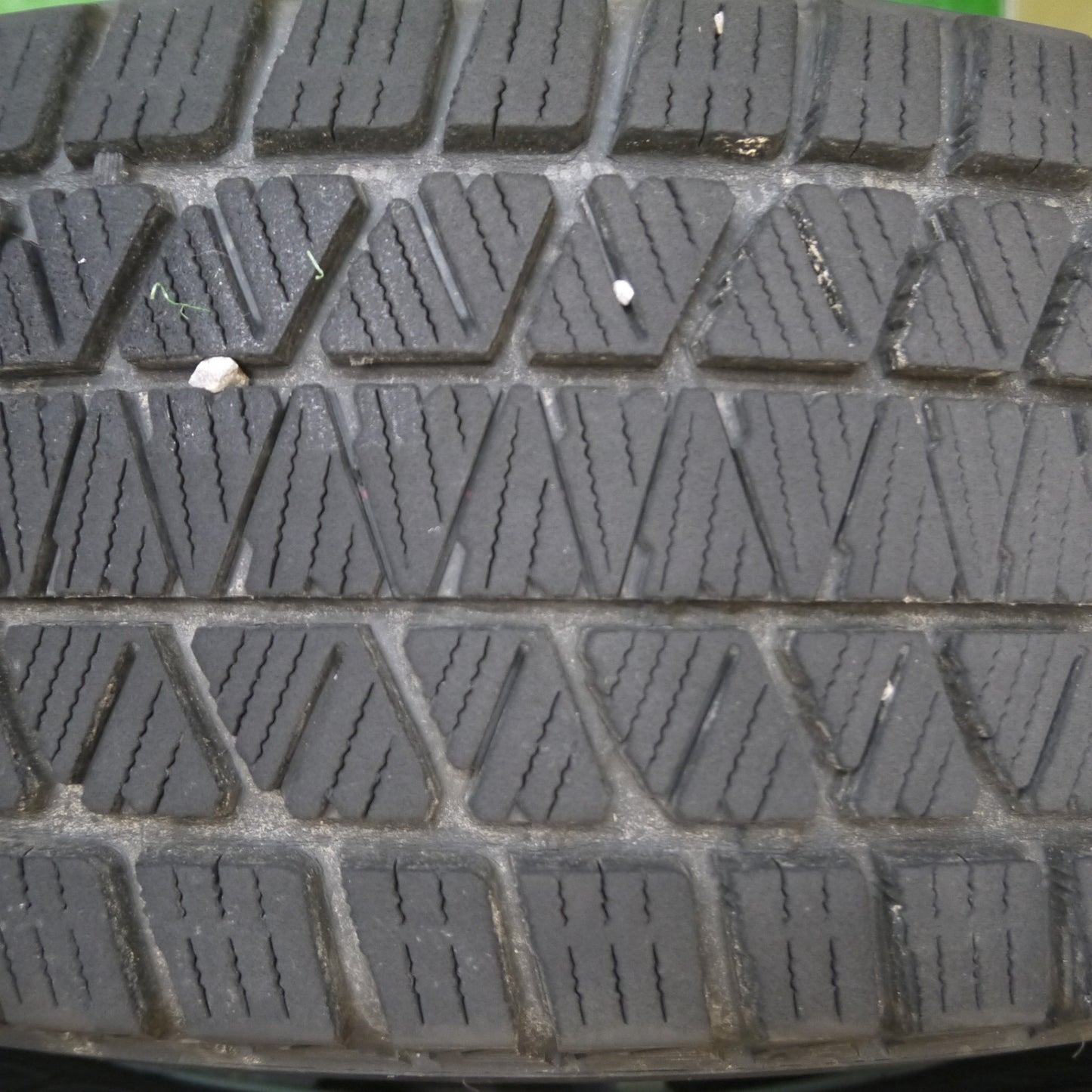 [送料無料] キレイ★スタッドレス 215/70R16 ブリヂストン ブリザック DM-V3 社外 アルミ 16インチ PCD114.3/5H★4091802Hス