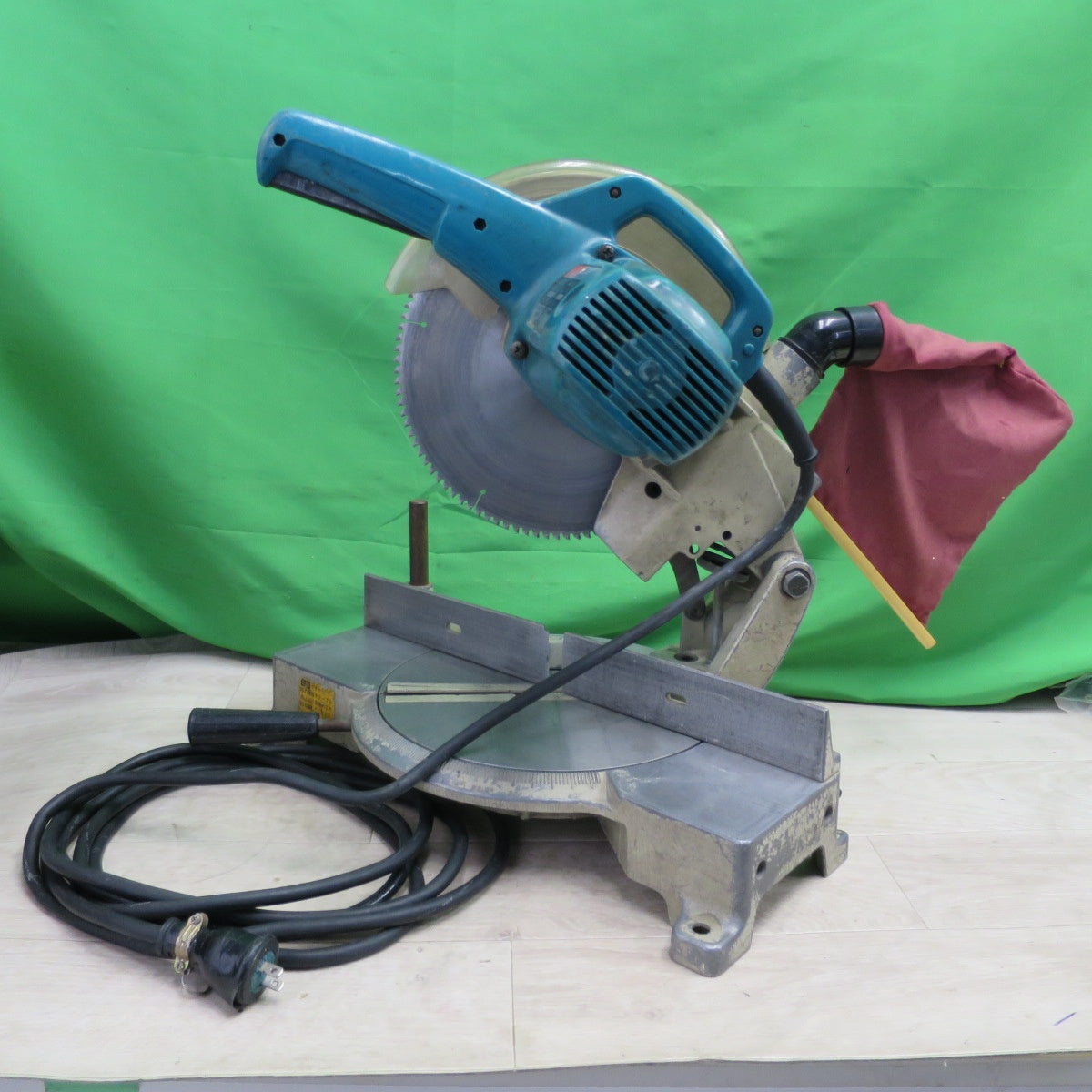 [送料無料] ☆makita マキタ 卓上丸ノコ LS1030 100V 木工用 260mm 10型  DIY 電動 工具 大工 道具 切断機☆