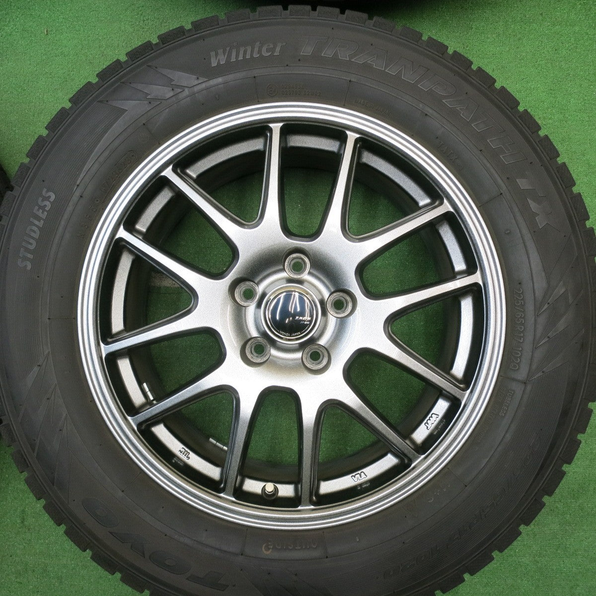 バリ溝！23年！キレイ！9.5分★スタッドレス 225/65R17 トーヨー ウインター トランパス TX ZACK JP-205 MONZA 17インチ PCD114.3/5H★5041803TNス