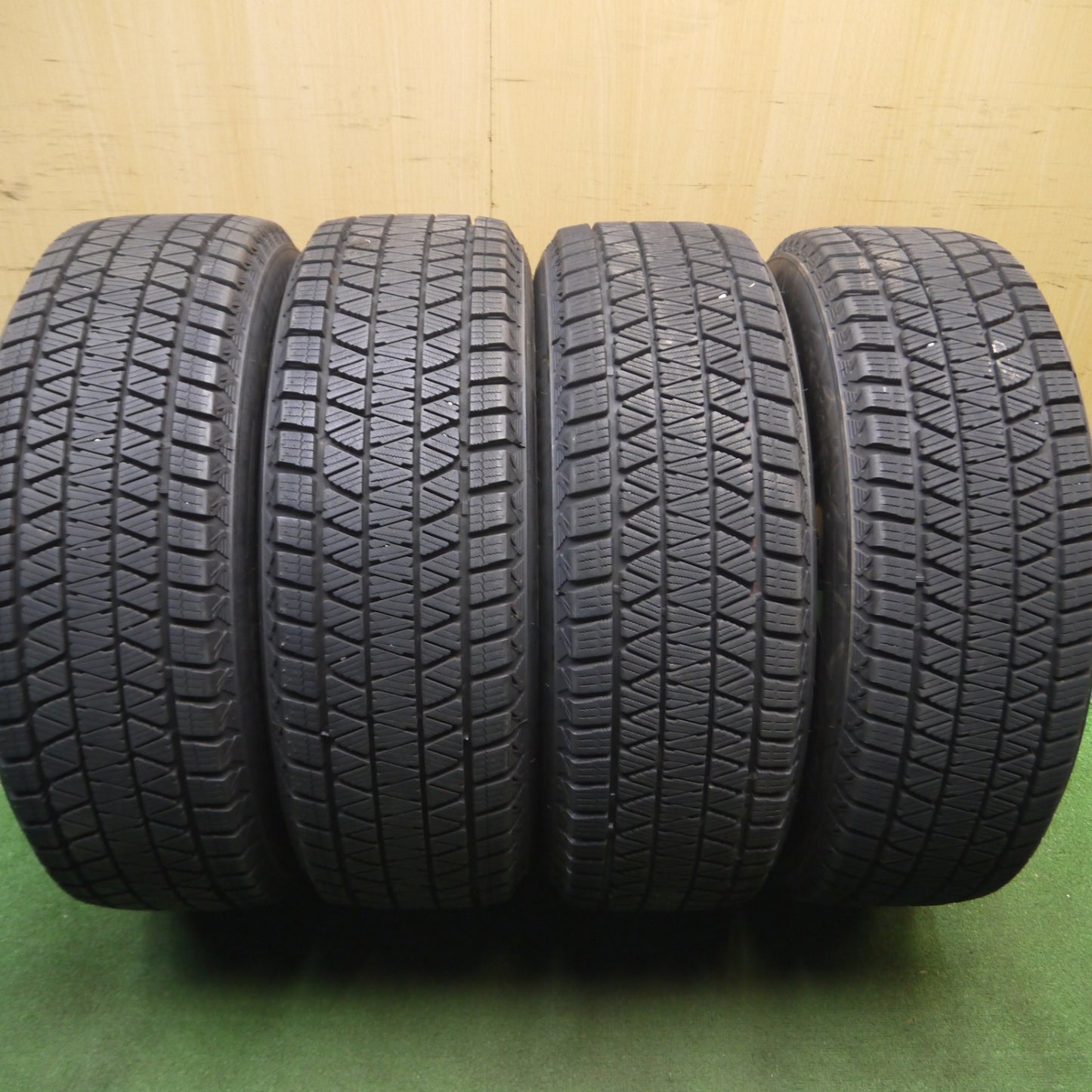 [送料無料] バリ溝！21年！キレイ！9.5分★スタッドレス 225/65R17 ブリヂストン ブリザック DM-V3 Laffite LW-06 ラフィット 17インチ PCD114.3/5H★5022805Hス