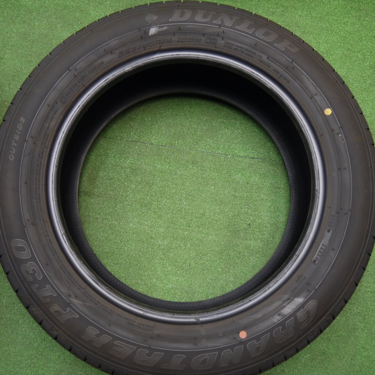 バリ溝！24年！9.5分★225/60R18 ダンロップ グラントレック PT30 タイヤ 18インチ ハリアー RAV4 等★5120306Hノタ