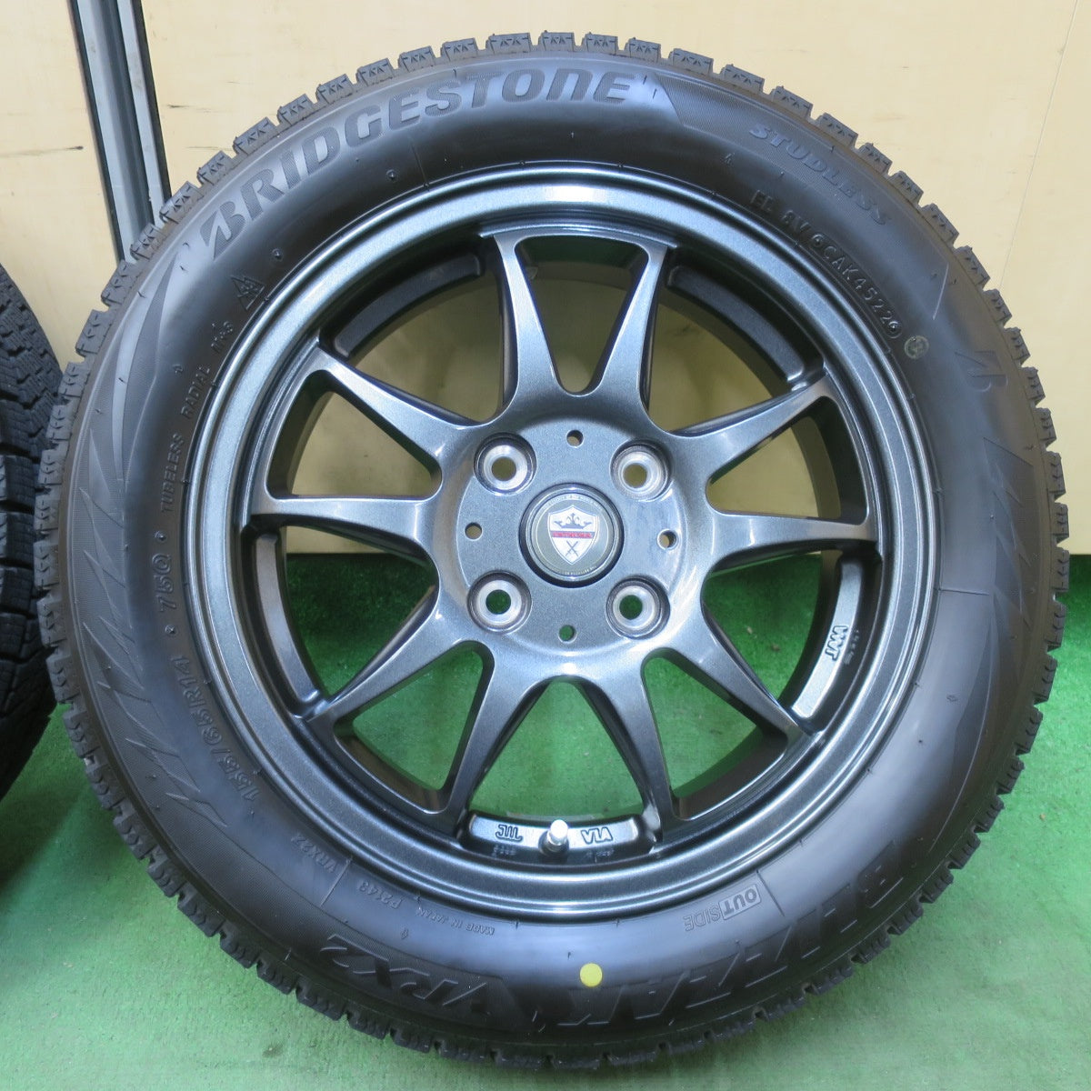 バリ溝！22年！キレイ！ほぼ10分★スタッドレス 155/65R14 ブリヂストン ブリザック VRX2 ESTROSA EST-5T エステローザ 14インチ PCD100/4H★5112107イス