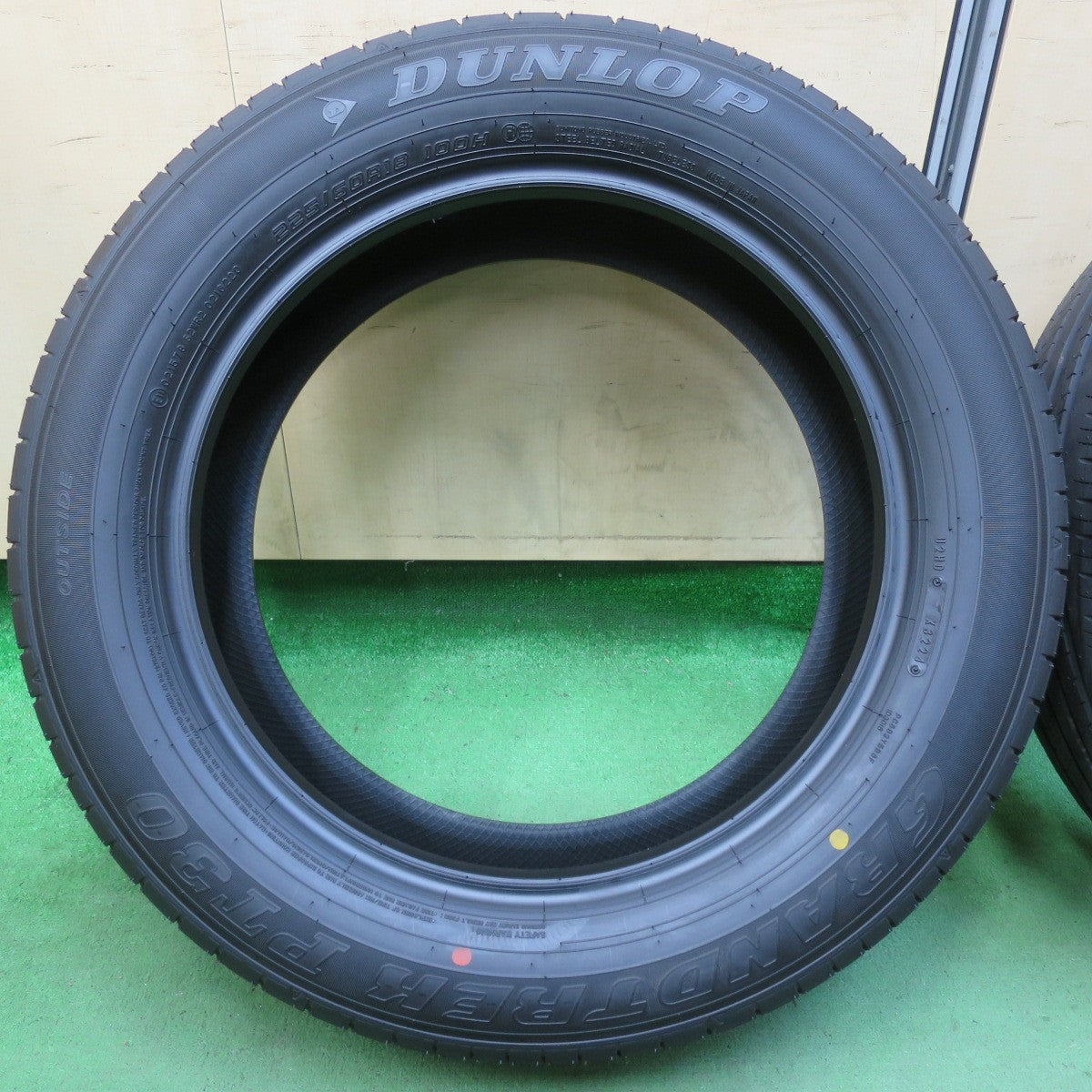 新車外し】 ダンロップ【225/60R18】 送料無料] 新車外し！24年