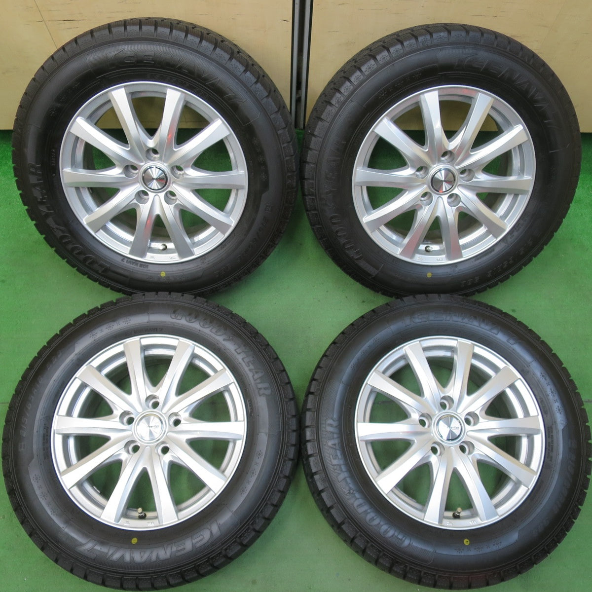 [送料無料] バリ溝！23年！キレイ！ほぼ10分★スタッドレス 215/65R16 グッドイヤー アイスナビ7 ravrion RS01 ラブリオン 16インチ PCD114.3/5H★5021003イス