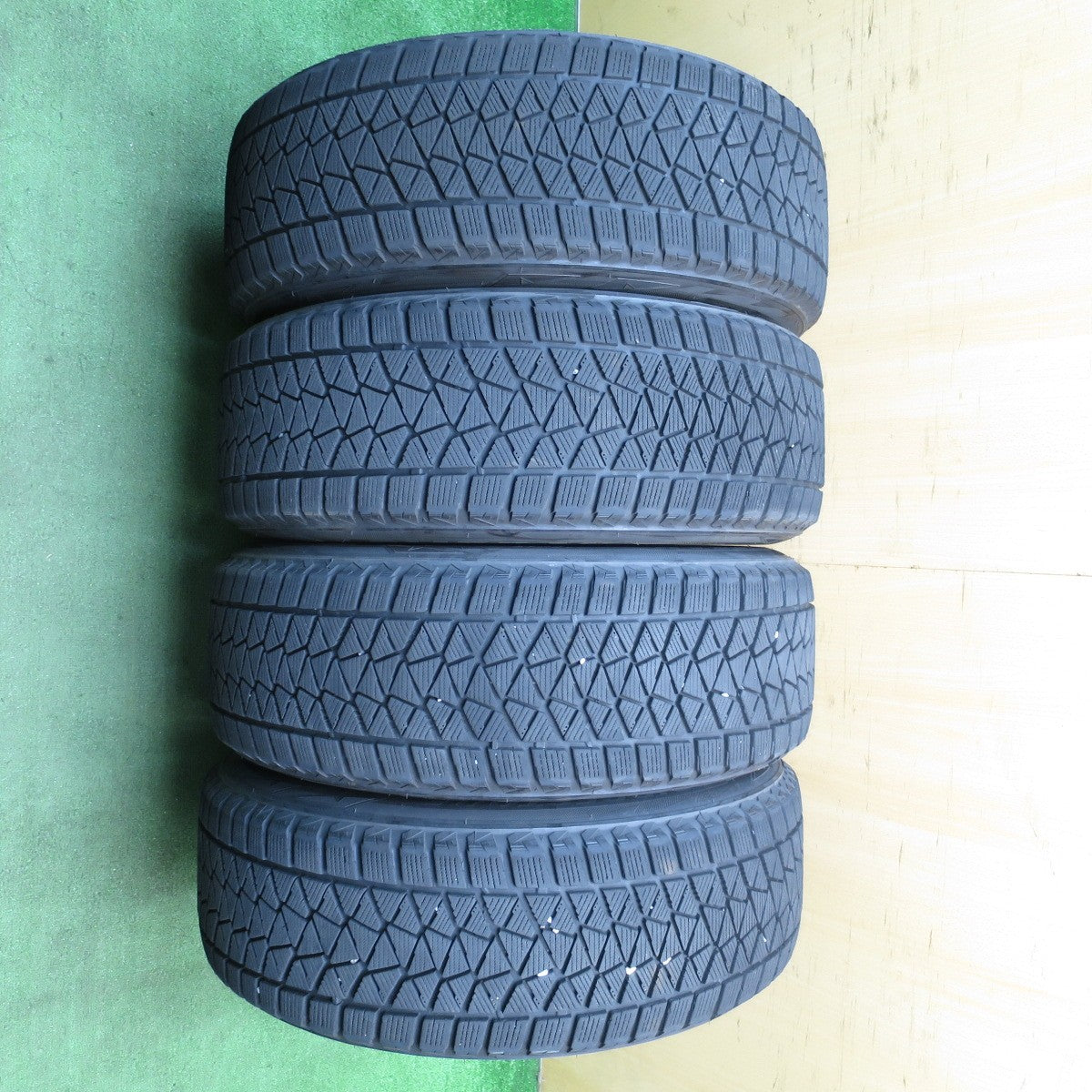 キレイ★スタッドレス 225/60R18 ブリヂストン ブリザック DM-V2 ECO FORME エコフォルム 18インチ PCD114.3/5H★5060205NJス