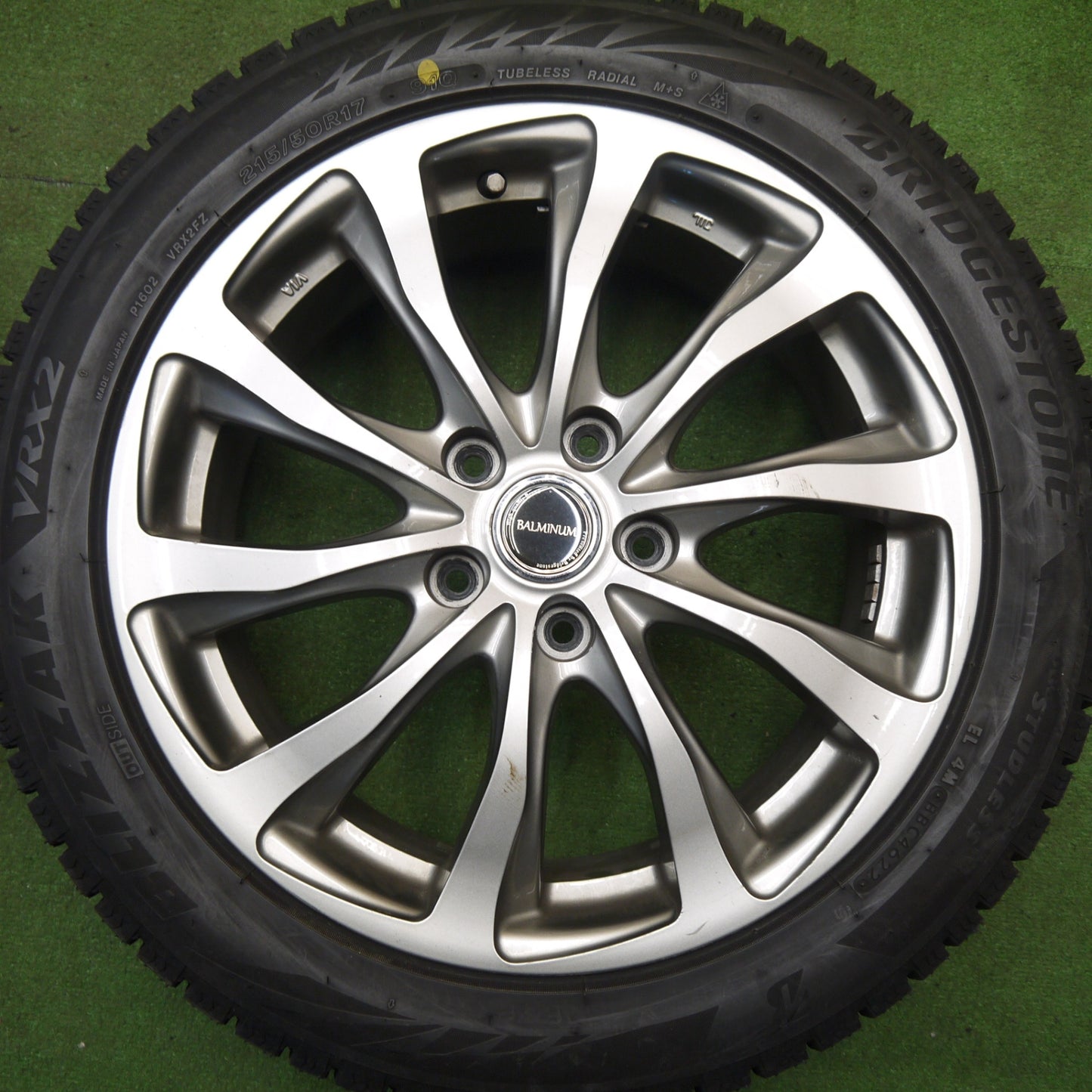 バリ溝！22年！キレイ！ほぼ10分★スタッドレス 215/50R17 ブリヂストン ブリザック VRX2 BALMINUM TR10 バルミナ 17インチ PCD114.3/5H★6020407Hス