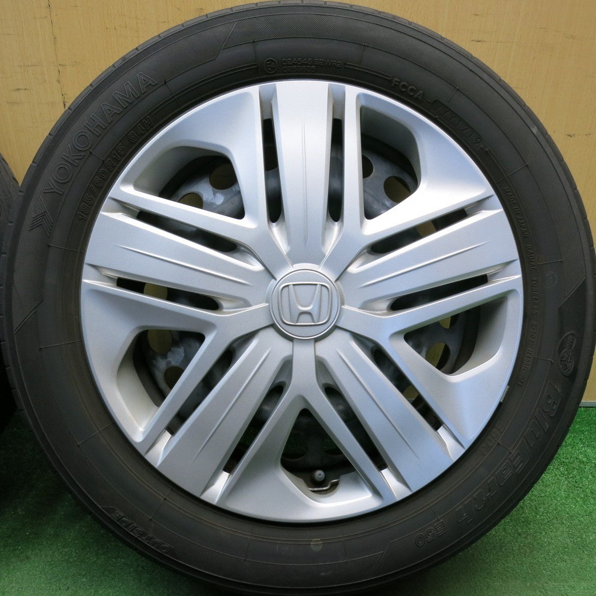 キレイ★ホンダ GK フィット 純正 スチール 185/60R15 ヨコハマ ブルーアース E50 E50J 15インチ PCD100/4H★6052307HAノ