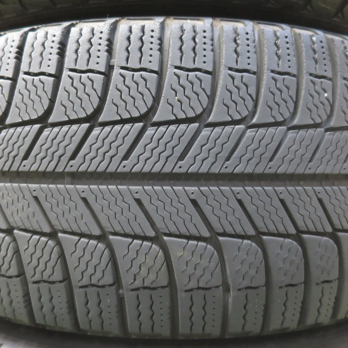 キレイ★日産 リーフ 等 純正 エスティーロ 215/50R17 スタッドレス ミシュラン X-ICE3+ 17インチ PCD114.3/5H★6041701イス