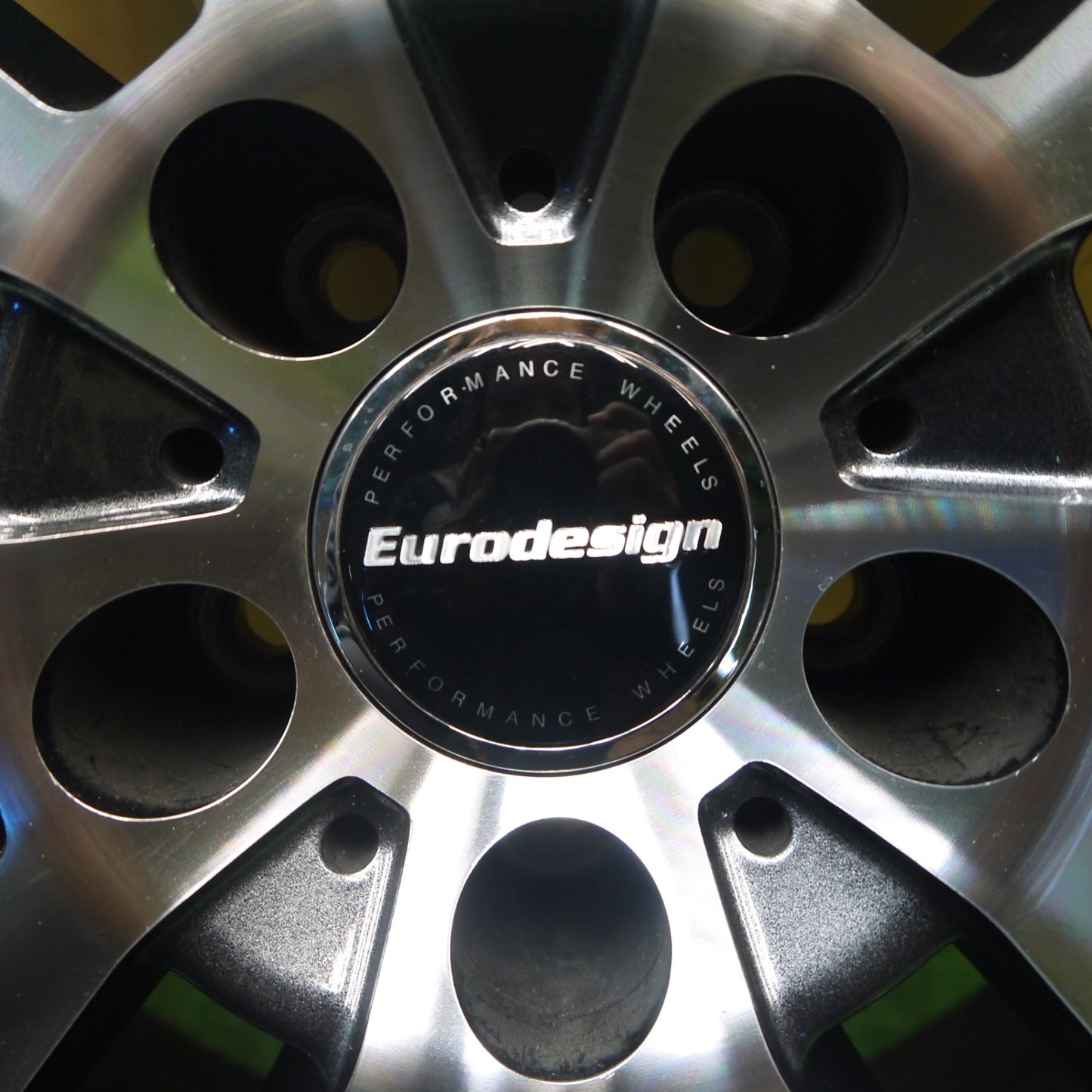 バリ溝！22年！キレイ！9.5分以上★アウディ Q5 等 Eurodesign CALWER 235/60R18 スタッドレス ピレリ アイスゼロ アシンメトリコ ユーロデザイン カルヴァー 18インチ PCD112/5H★6021703Hス