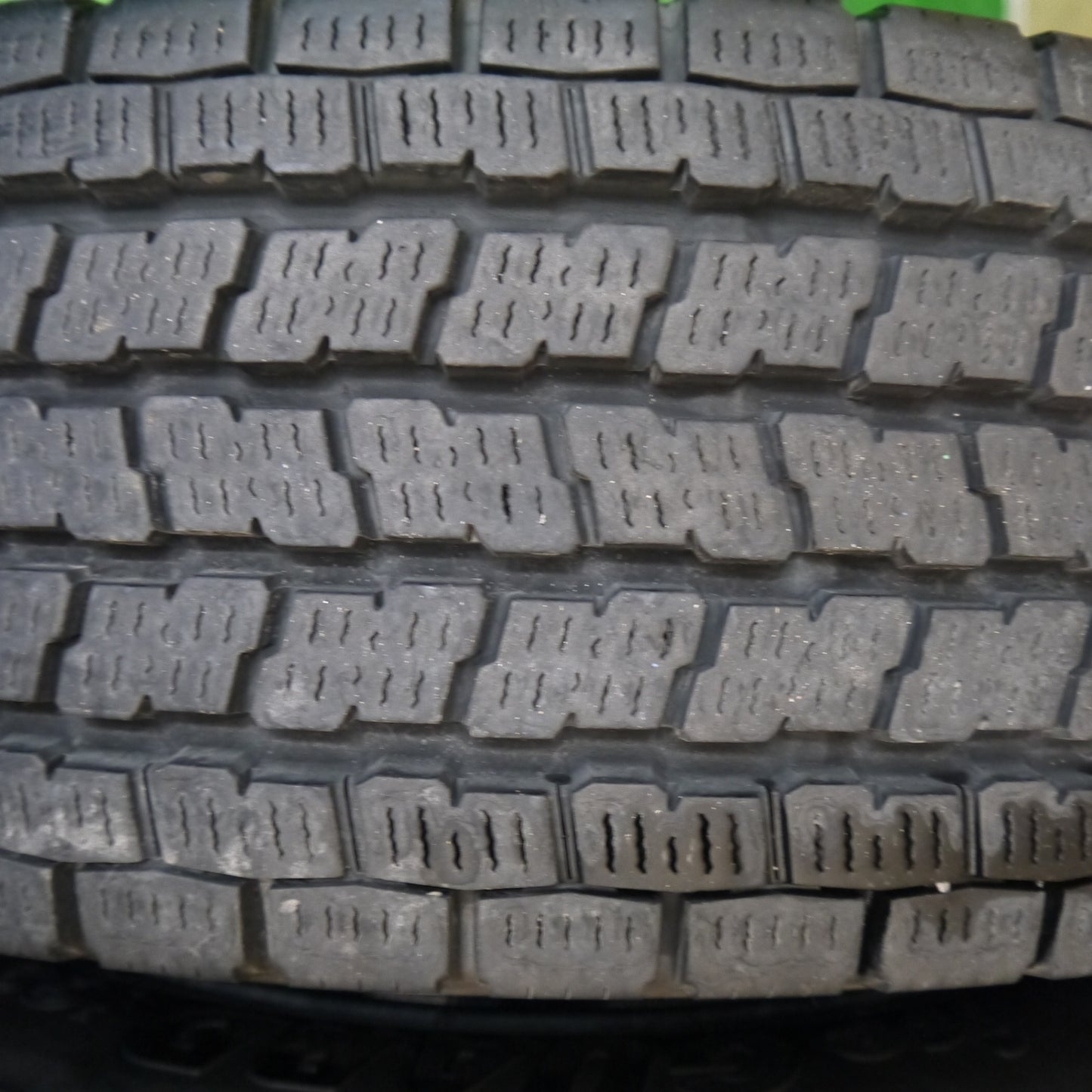 バリ溝！21年！キレイ！9.5分★ハイエース 等 205/70R16 111/109L スタッドレス ヨコハマ アイスガード iG91 flexdream カバー フレックスドリーム PCD139.7/6H★5101705Hス