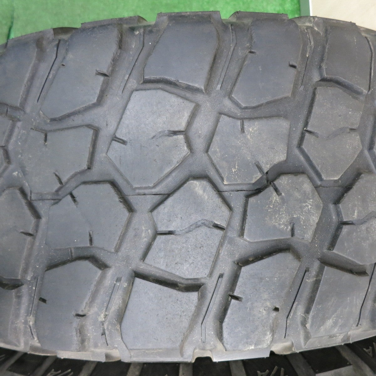 *送料無料* 4本価格★INCUBUS Alloys 285/70R17 BFグッドリッチ Mud-Terrain T/A KM2 インキュバス 17インチ PCD139.7/6H★4042001TNノ