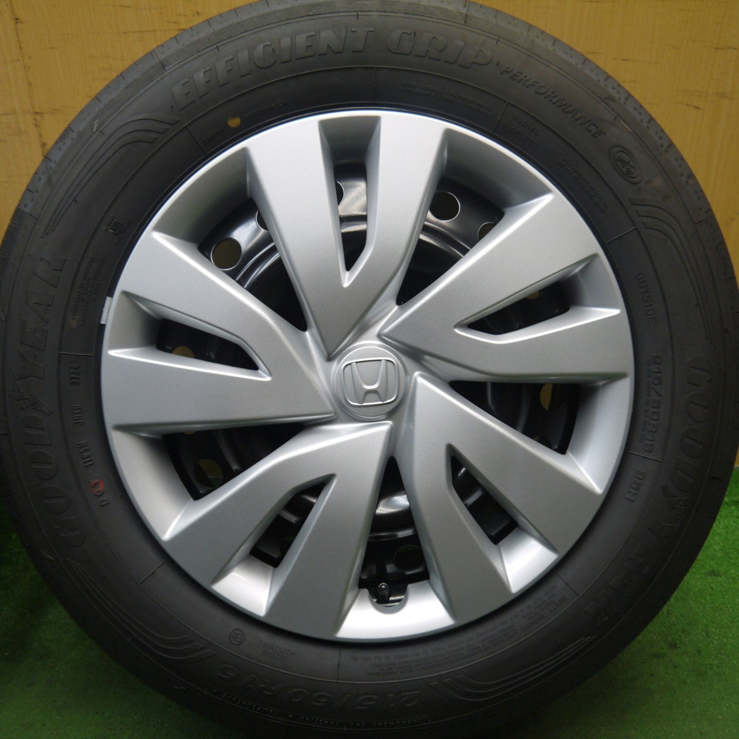 新車外し！24年★ホンダ WR-V 純正 スチール 215/60R16 グッドイヤー EfficientGrip PERFORMANCE 16インチ WRV PCD114.3/5H★5072501Hノ